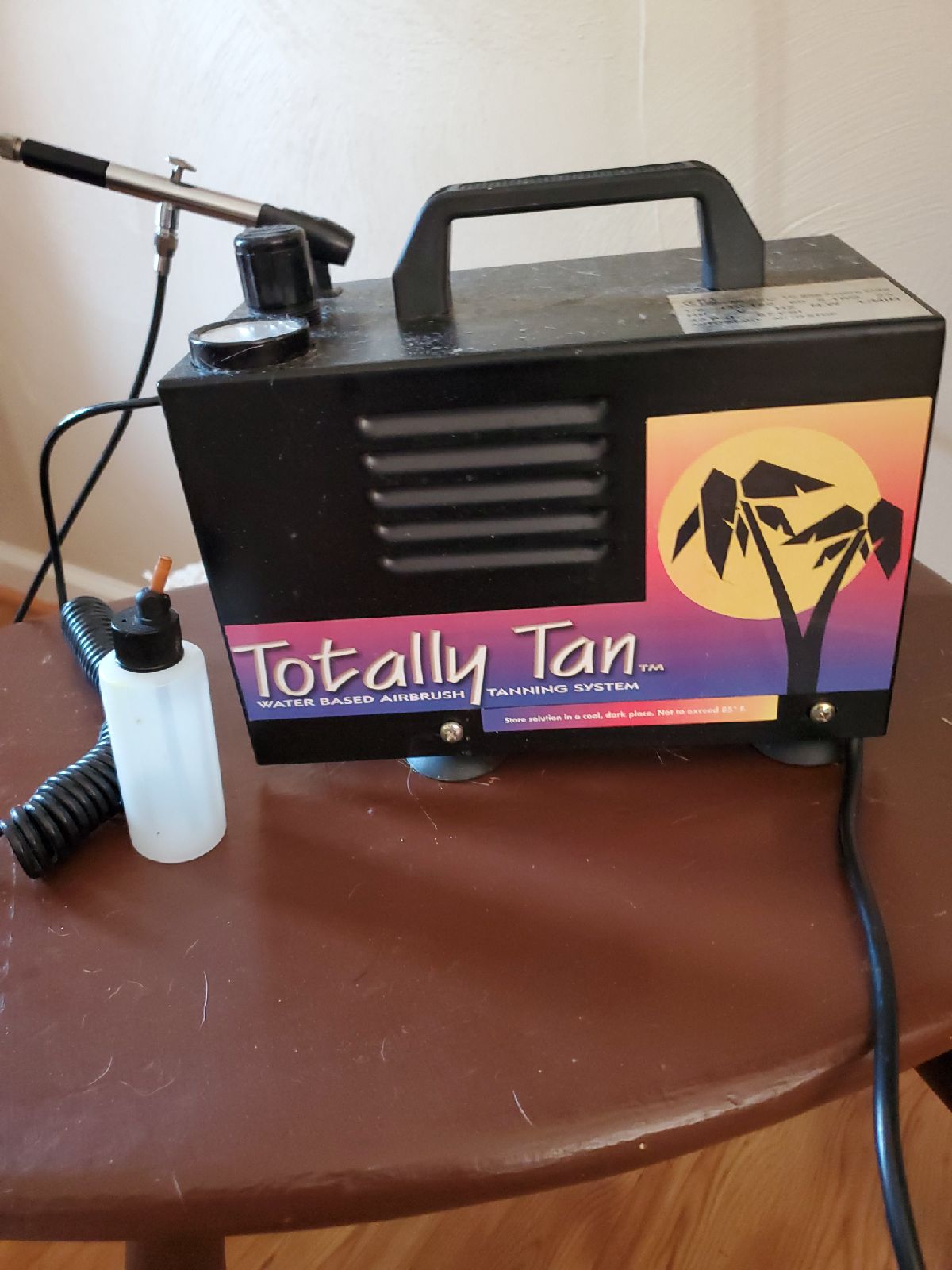 Spray tanning air compressor