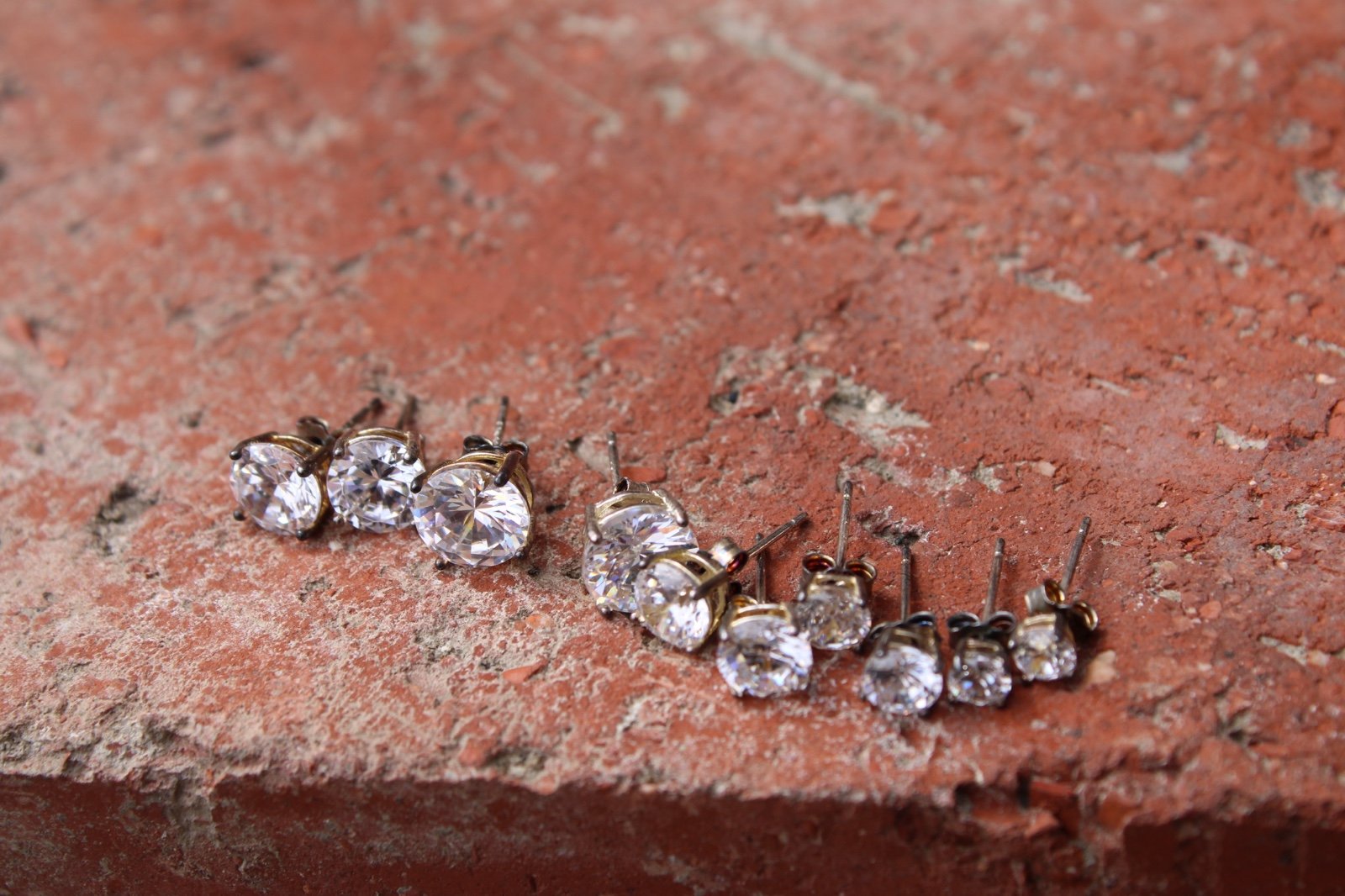 925 silver irregular diamond earrings