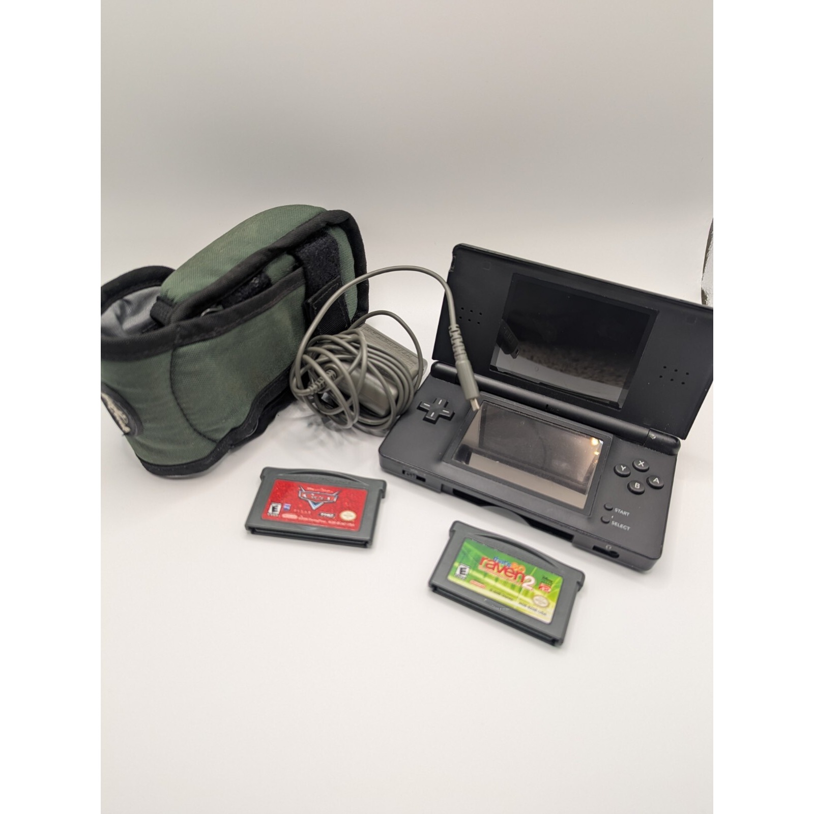 Nintendo DS Lite Game Console Combo *DS Side Doesn't Work*, GB Advanced Works