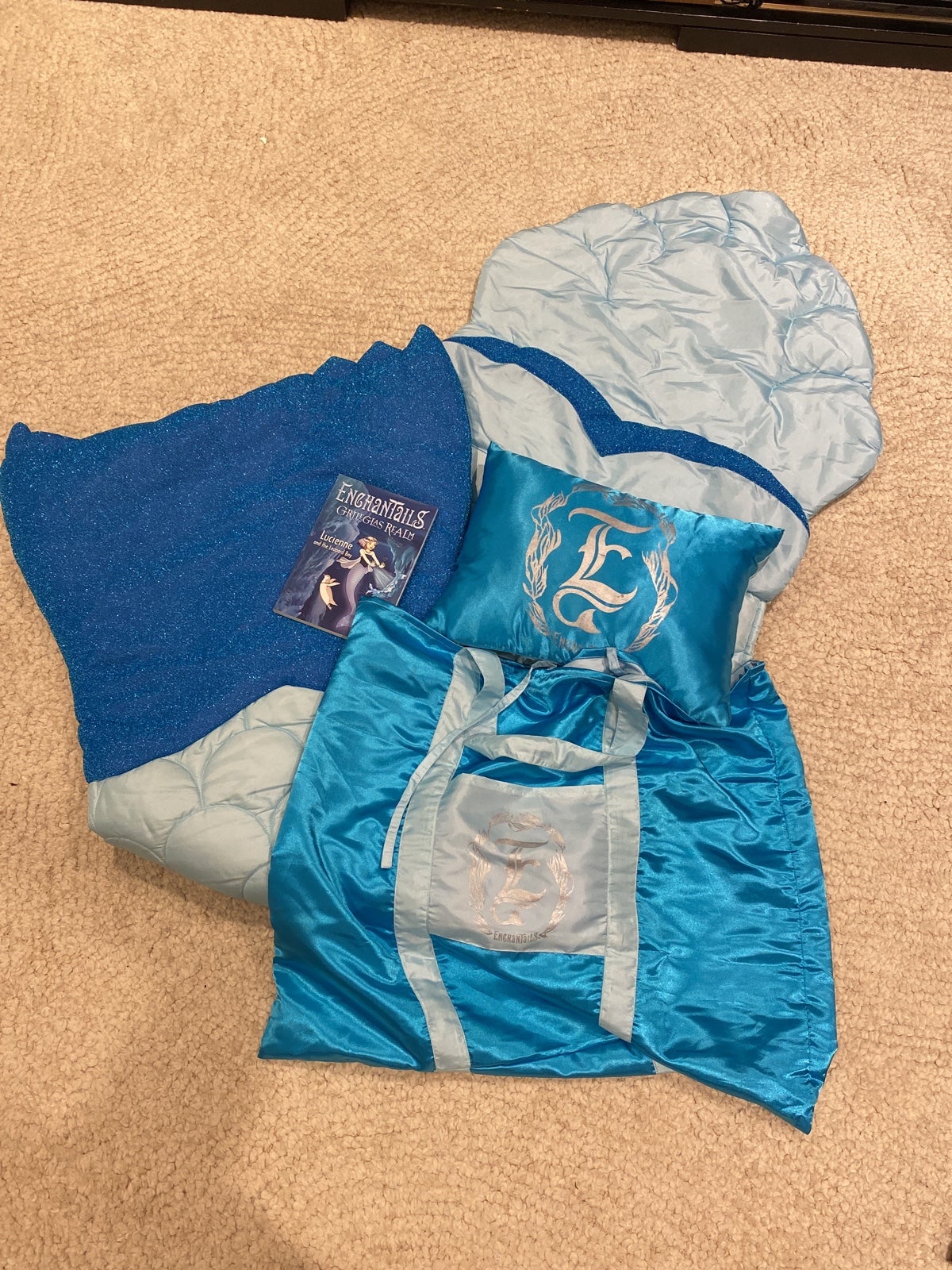 Enchantails sleeping bag set