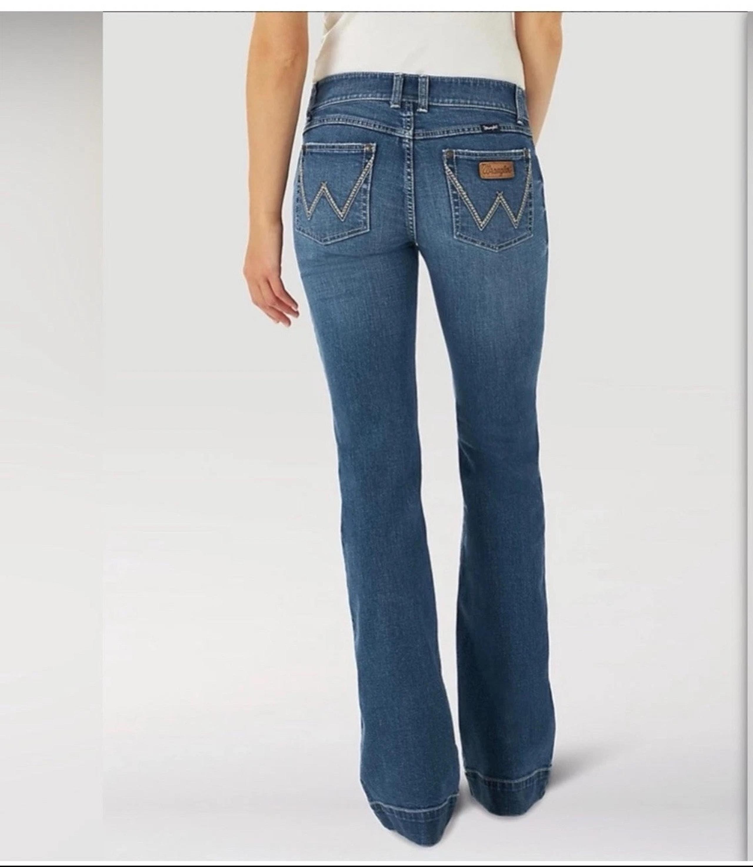 NEW WRANGLER WIDE LEG SZ 30x34