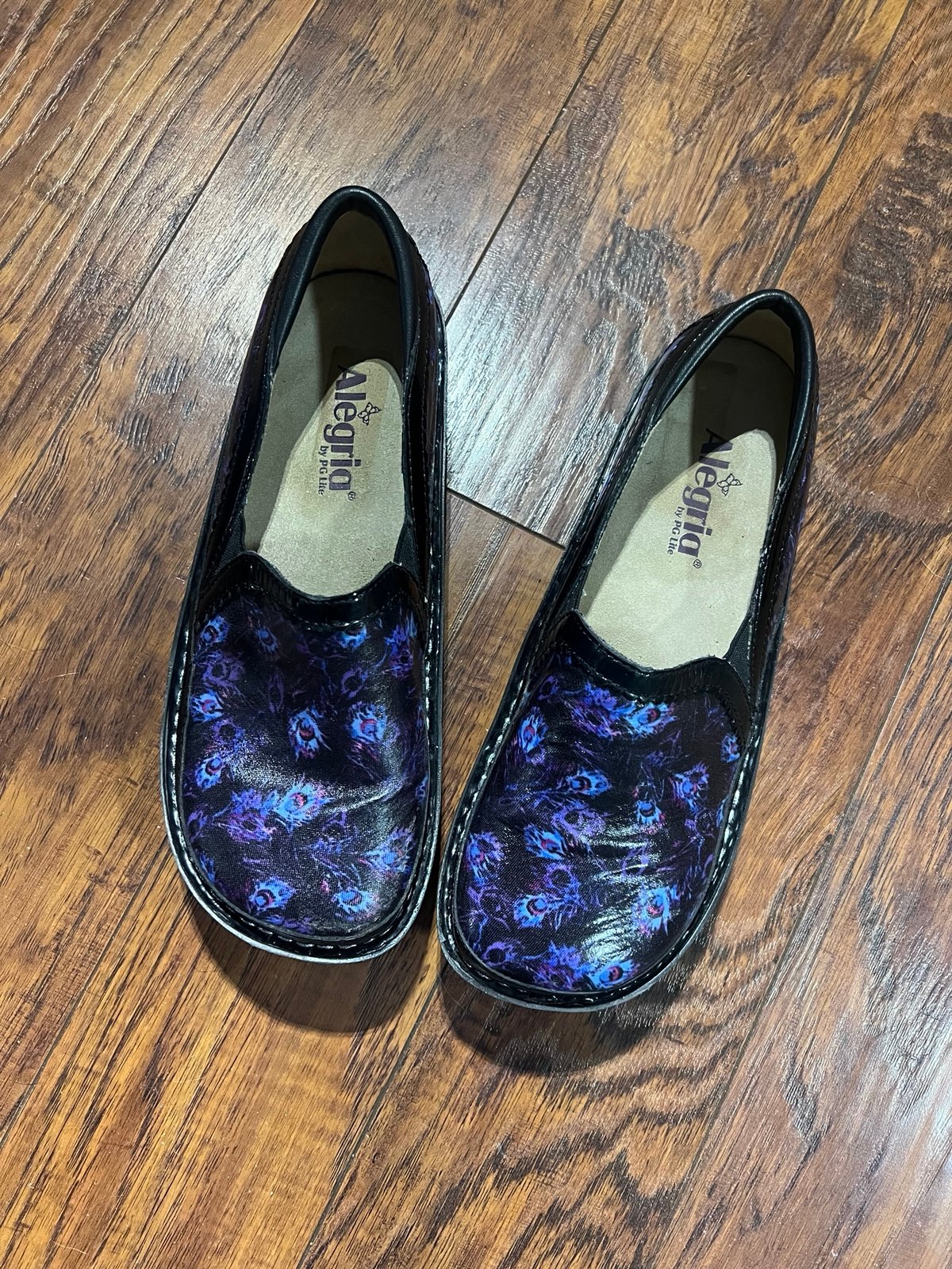 Alegria women’s size 39 slip on clogs