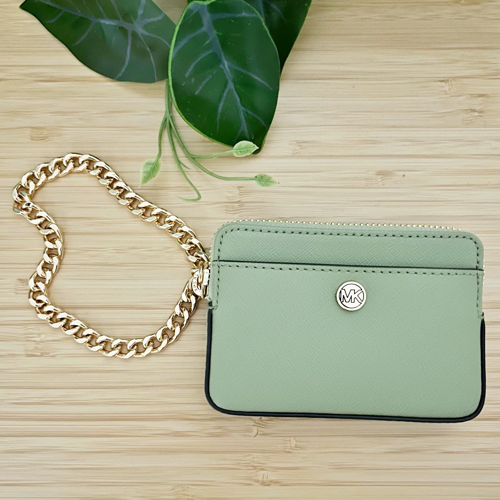 Michael Kors Jet Set Travel Chain Card Holder: Sage Green
