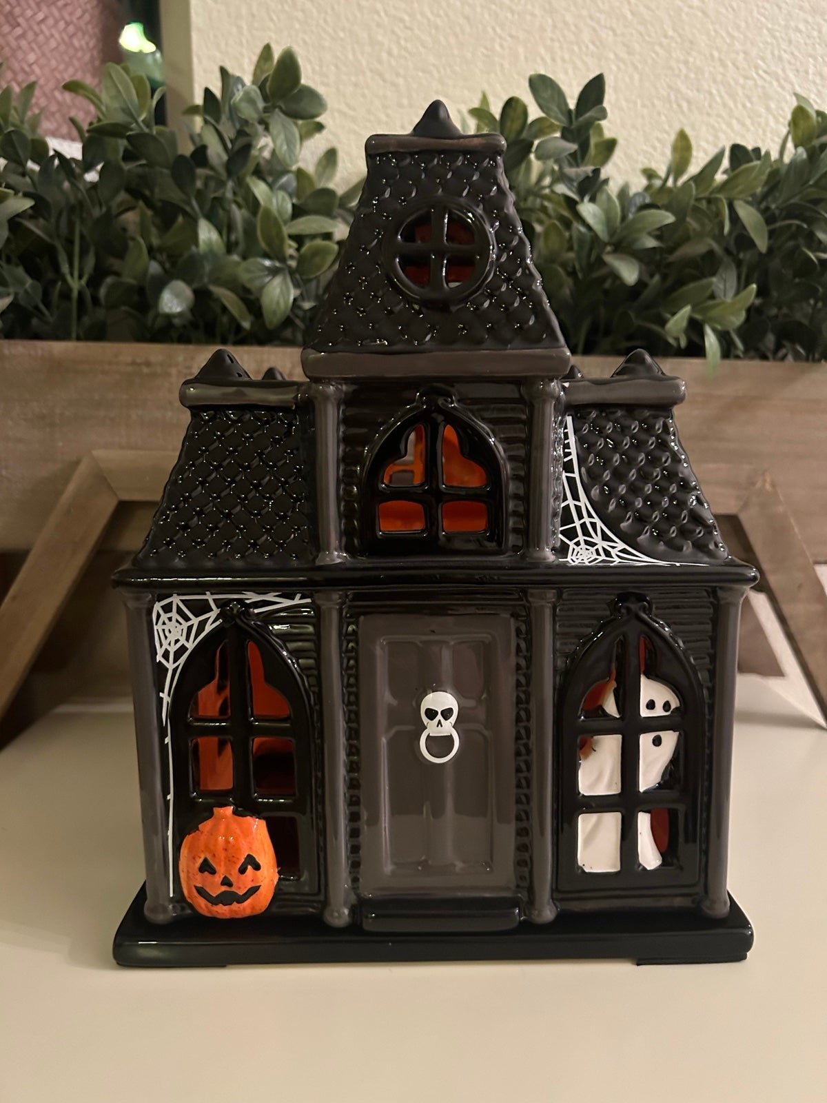 Bath and body works slatkin Halloween luminary