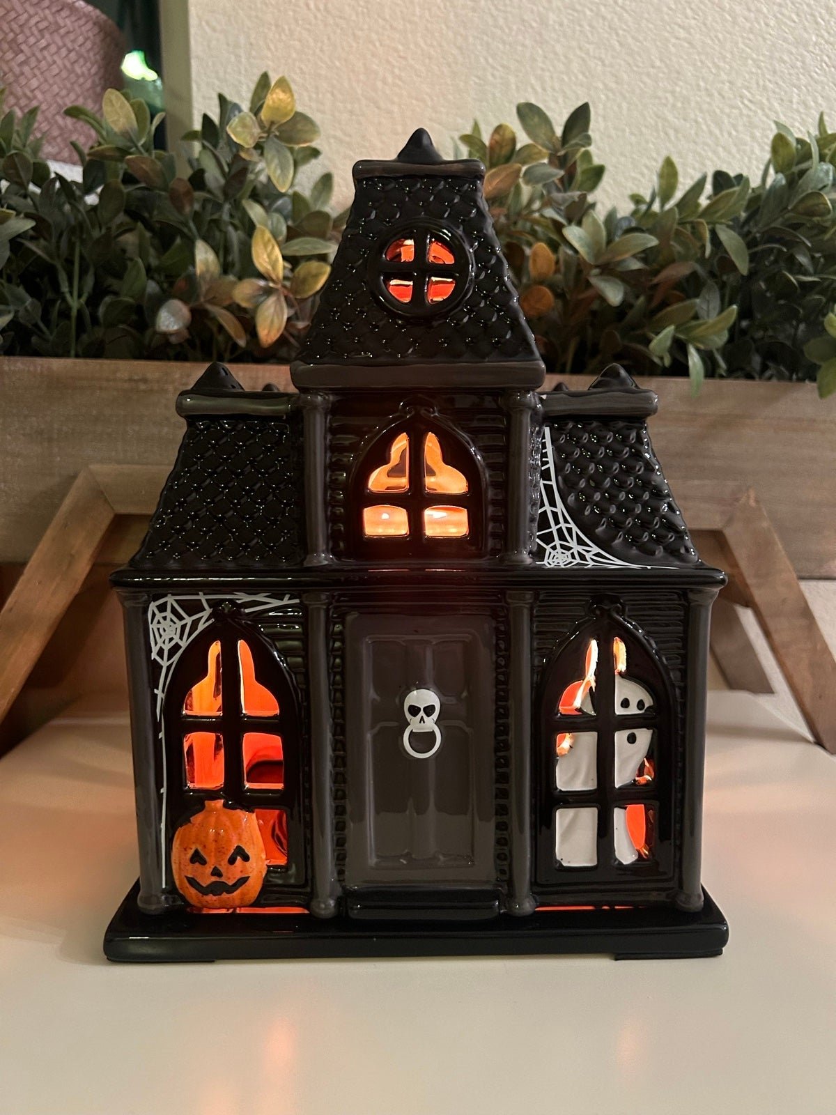 Bath and body works slatkin Halloween luminary