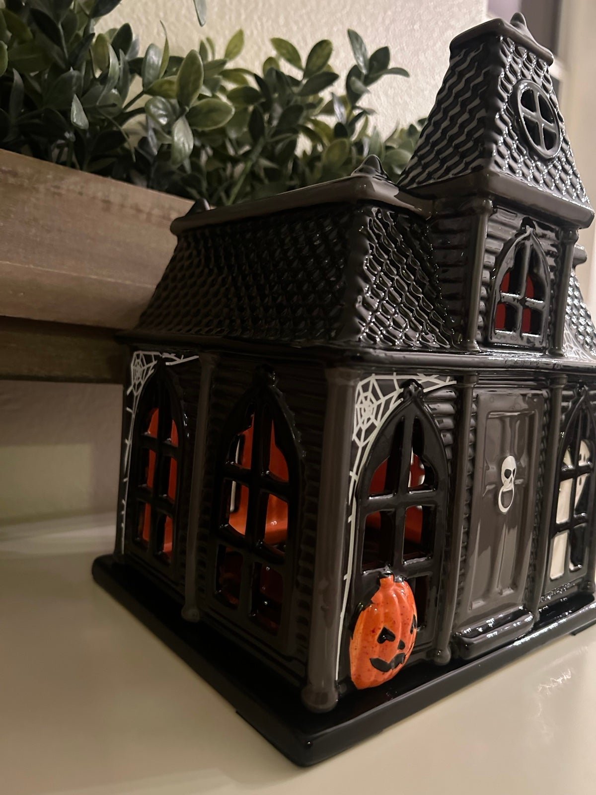 Bath and body works slatkin Halloween luminary