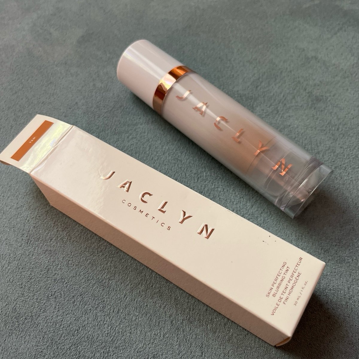 Jaclyn Skin Perfecting Blurring Tint TAN