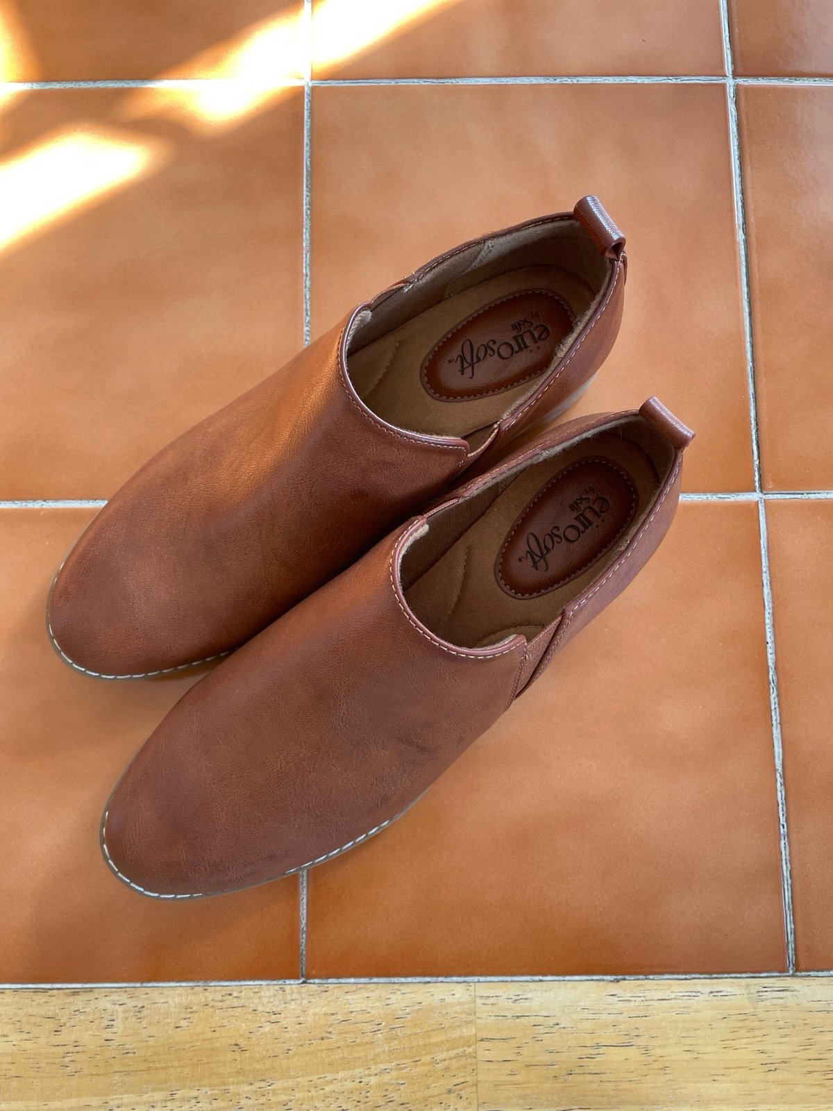 Euro soft leather booties 8 medium never worn