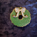 Green Sparkle Magnetic Wreath w/ Bow Pin Laserbrain Sunset Road Oddment & Tweak