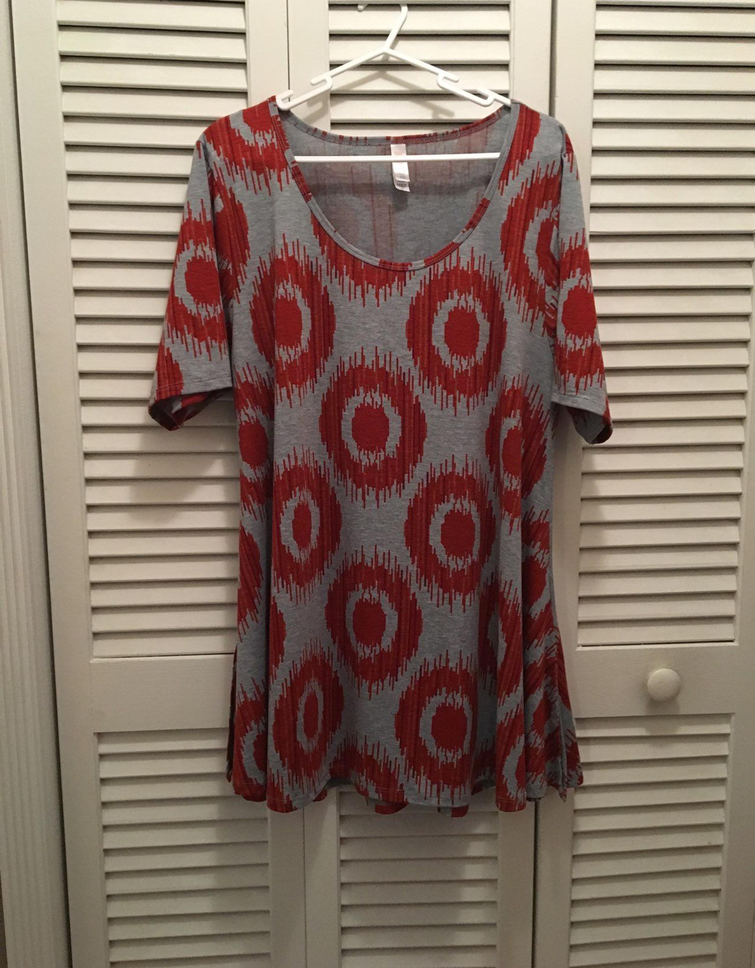 Lularoe Women’s Top Size XL
