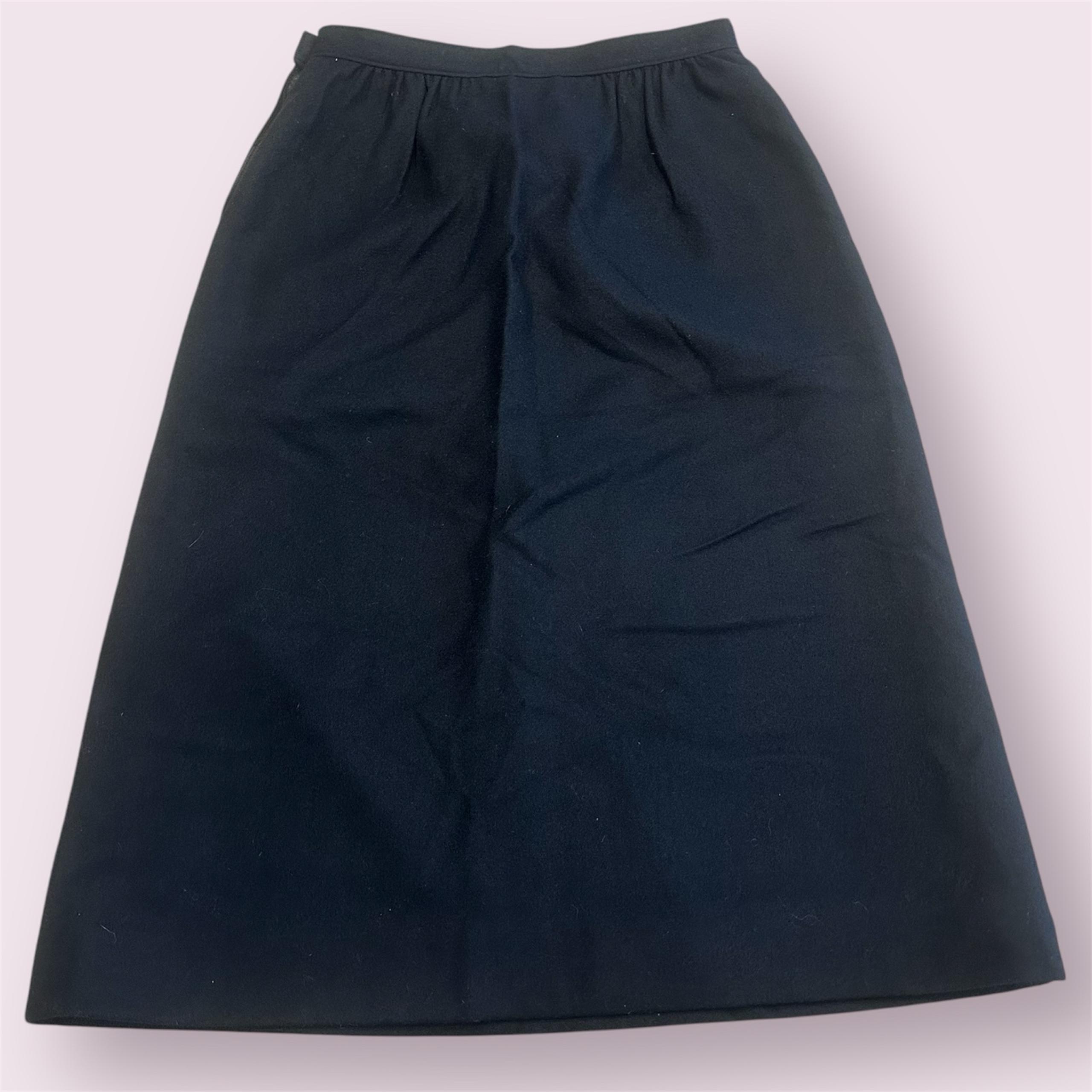 Vtg Pendleton 100% Virgin Wool A-Line Skirt Classic Black Size 12 Made in USA