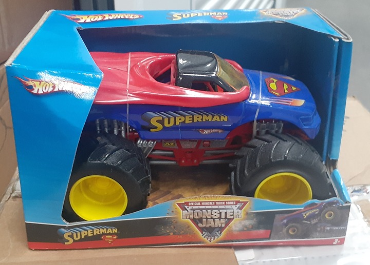 Mattel Hot Wheels Monster Jam 2008 SUPERMAN 1:24 Scale Die Cast Truck