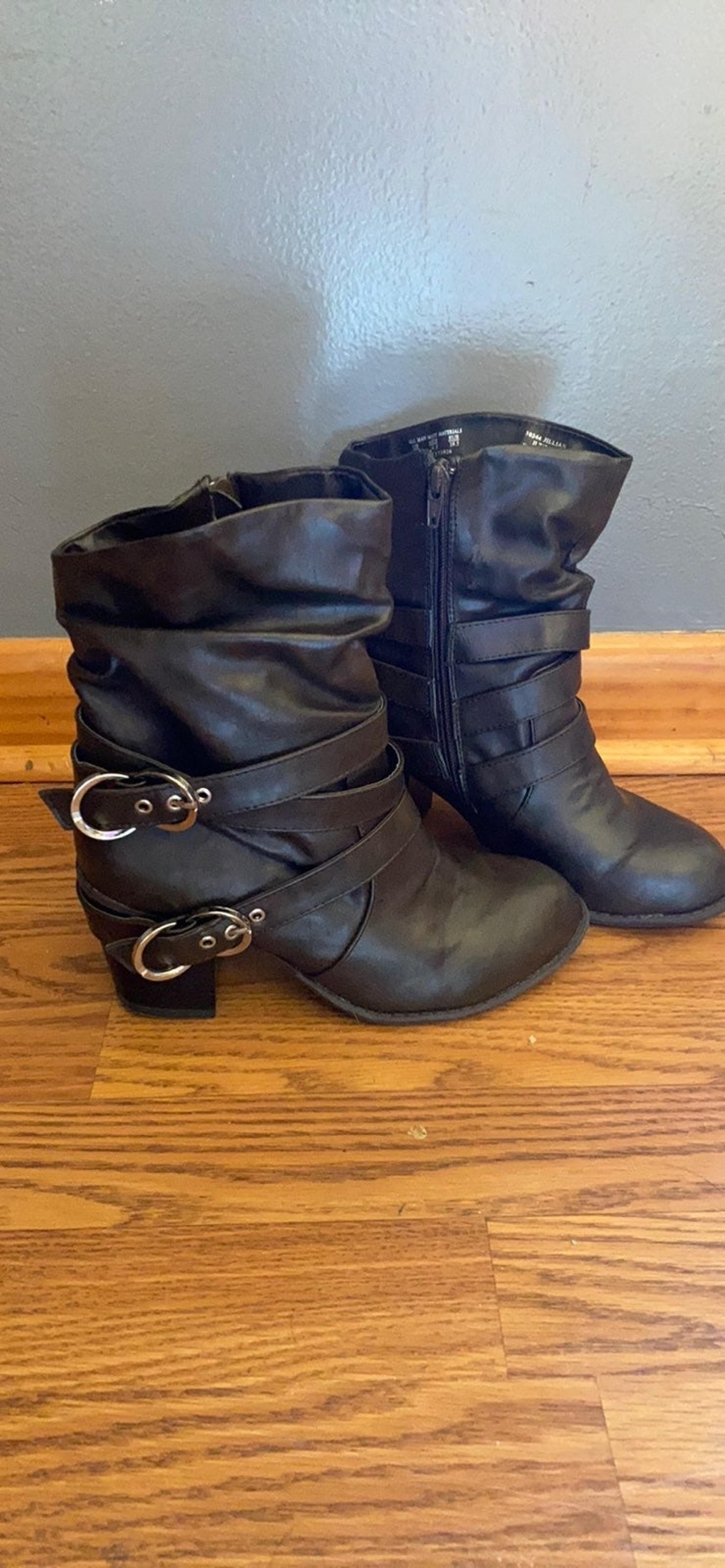 Attention Boots