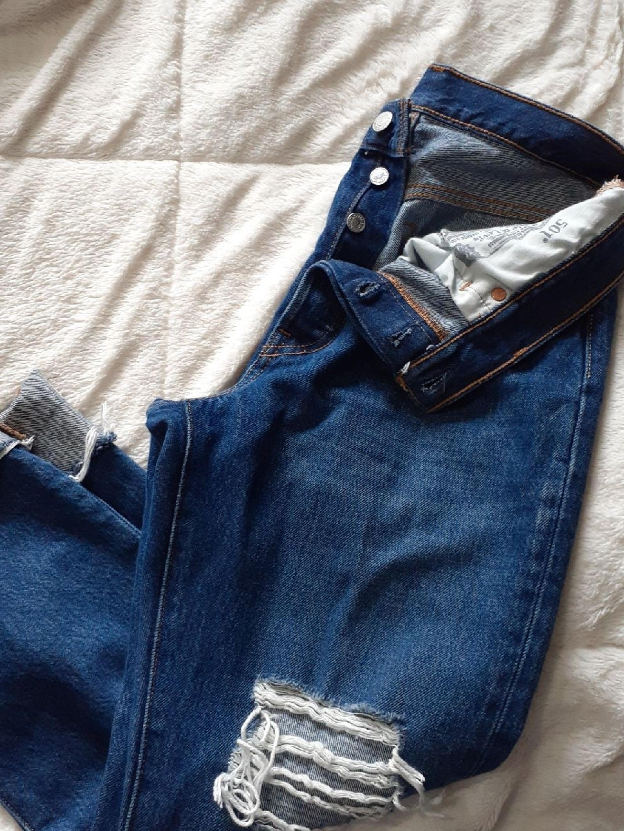 Levis 501 Jeans cropped size 29