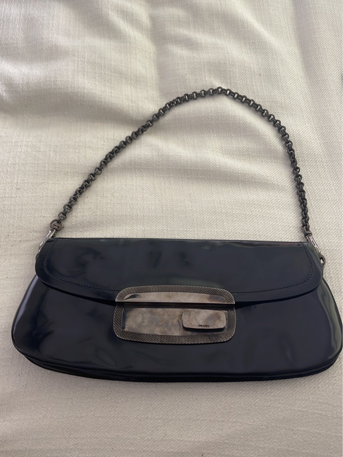 Vintage prada patent leather shoulder chain bag