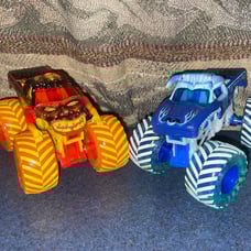 Monster Jam Fire Zombie & Ice El Toro Loco Spin Master Pack