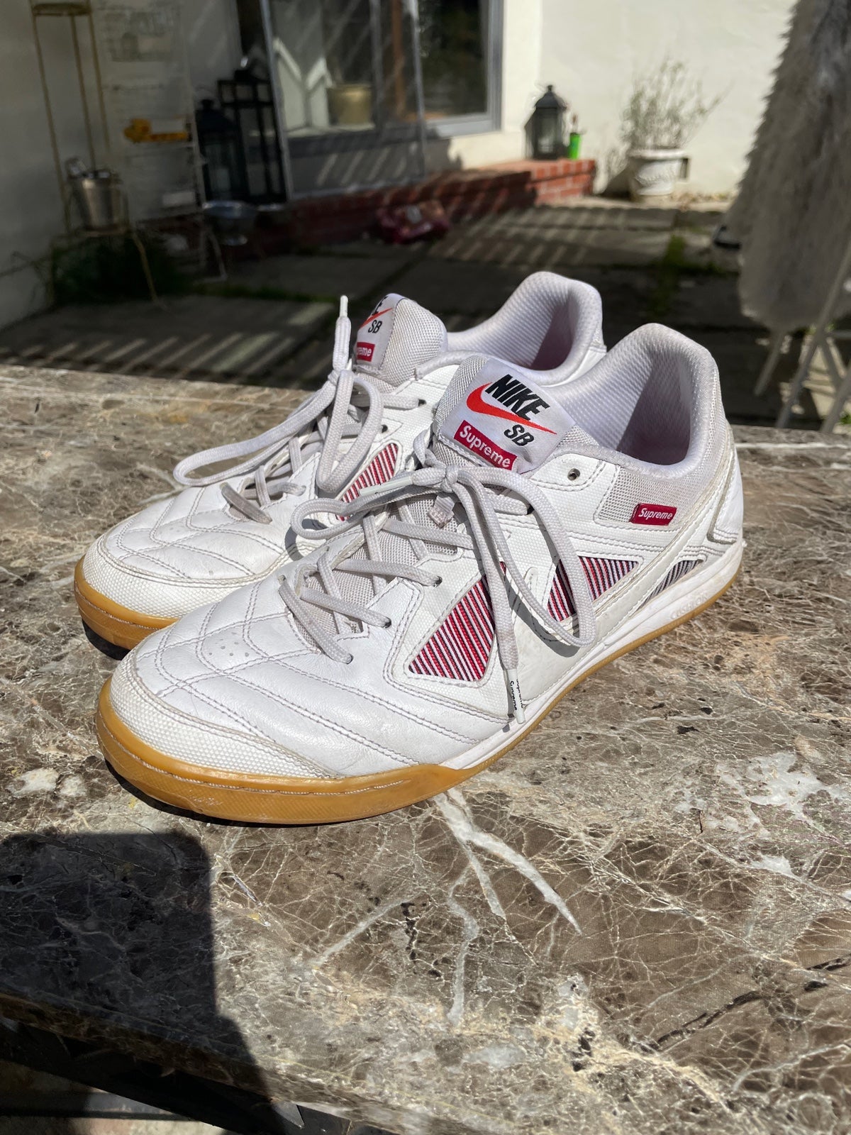 Nike Supreme x athletic shoes for men