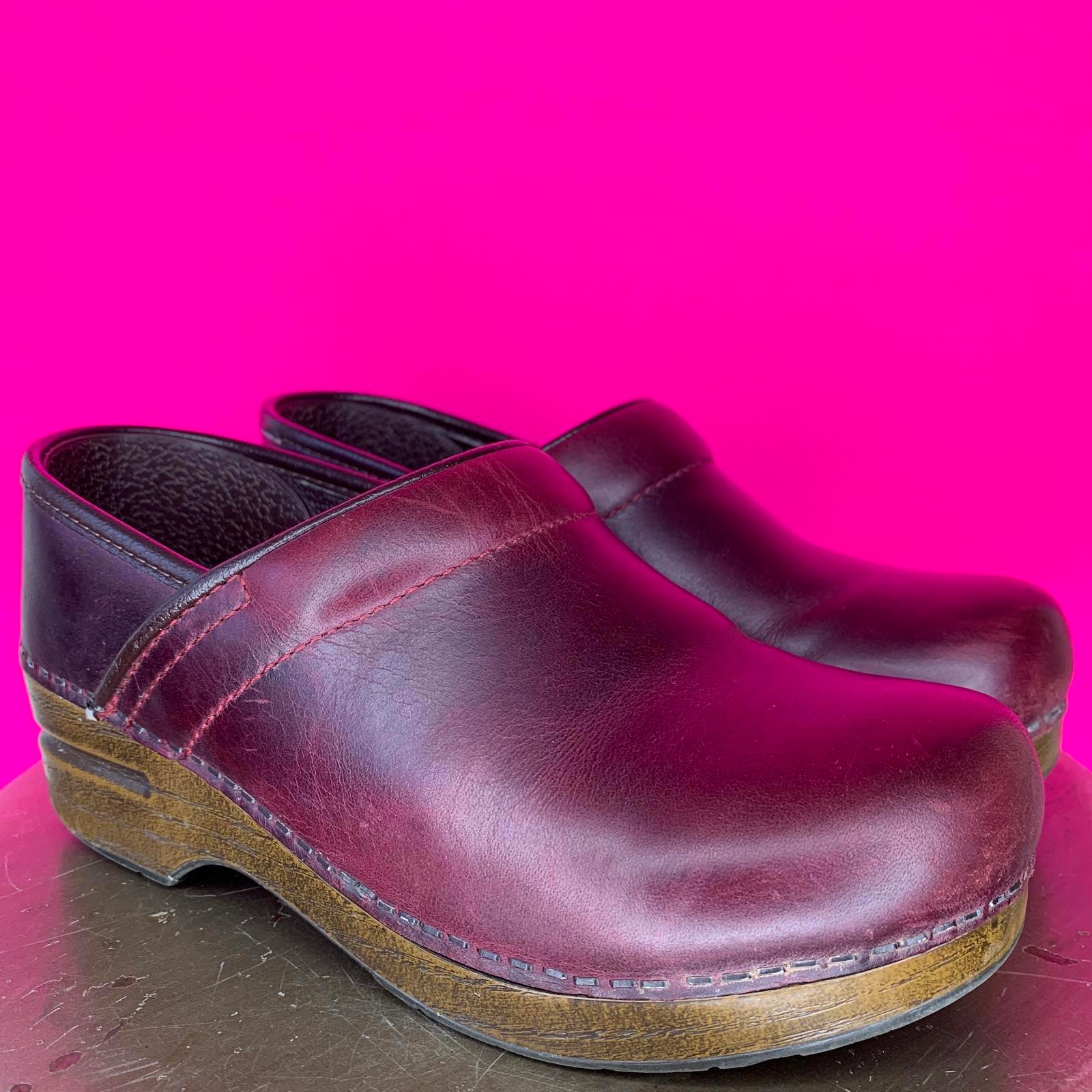 Dansko Professional Maroon Leather Clog Sz 36
