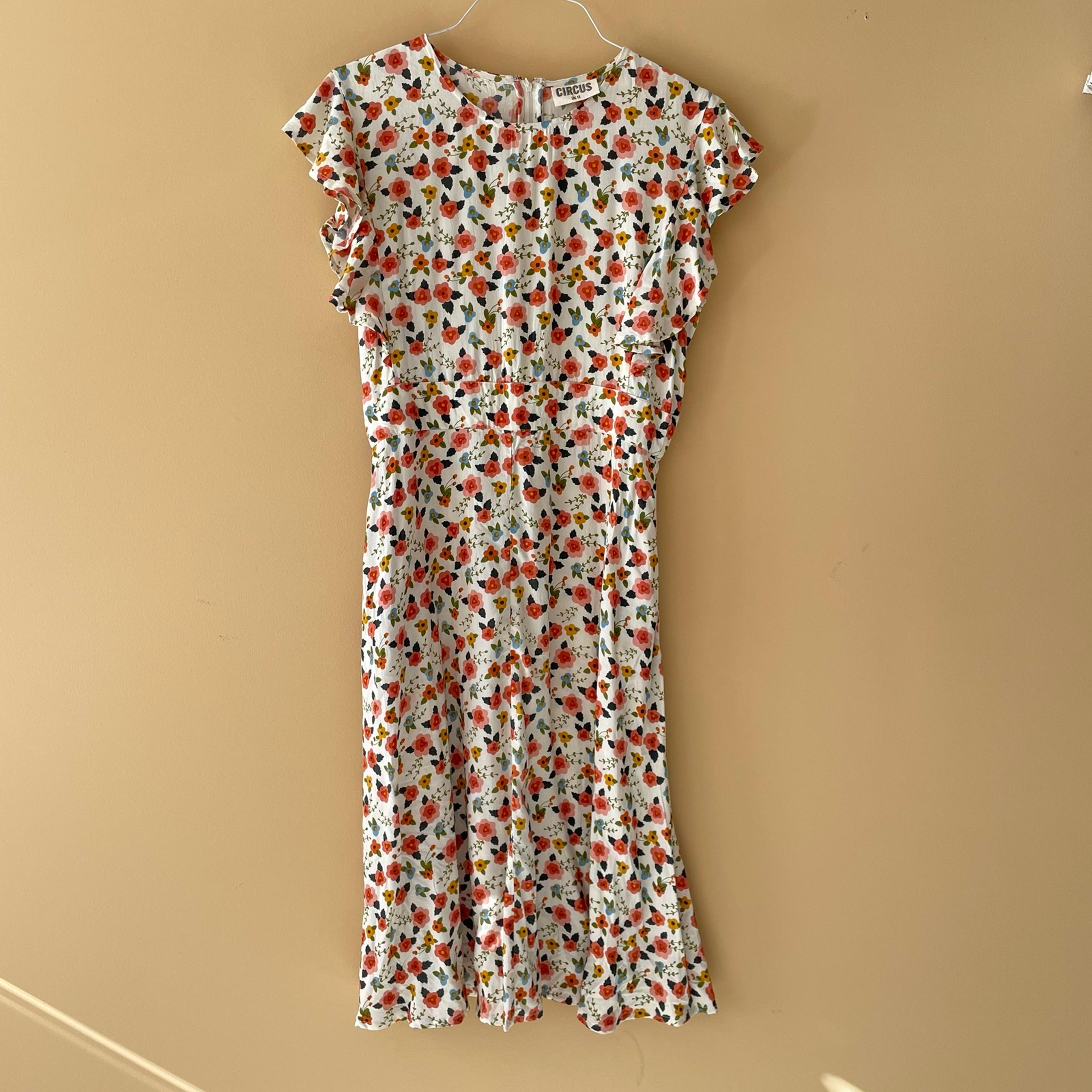 CIRCUS x ANTHROPOLOGIE Geo Flutter Sleeve Dress in Off White Floral