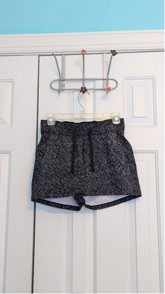 Women's lululemon Shorts, Size 4, Black/White