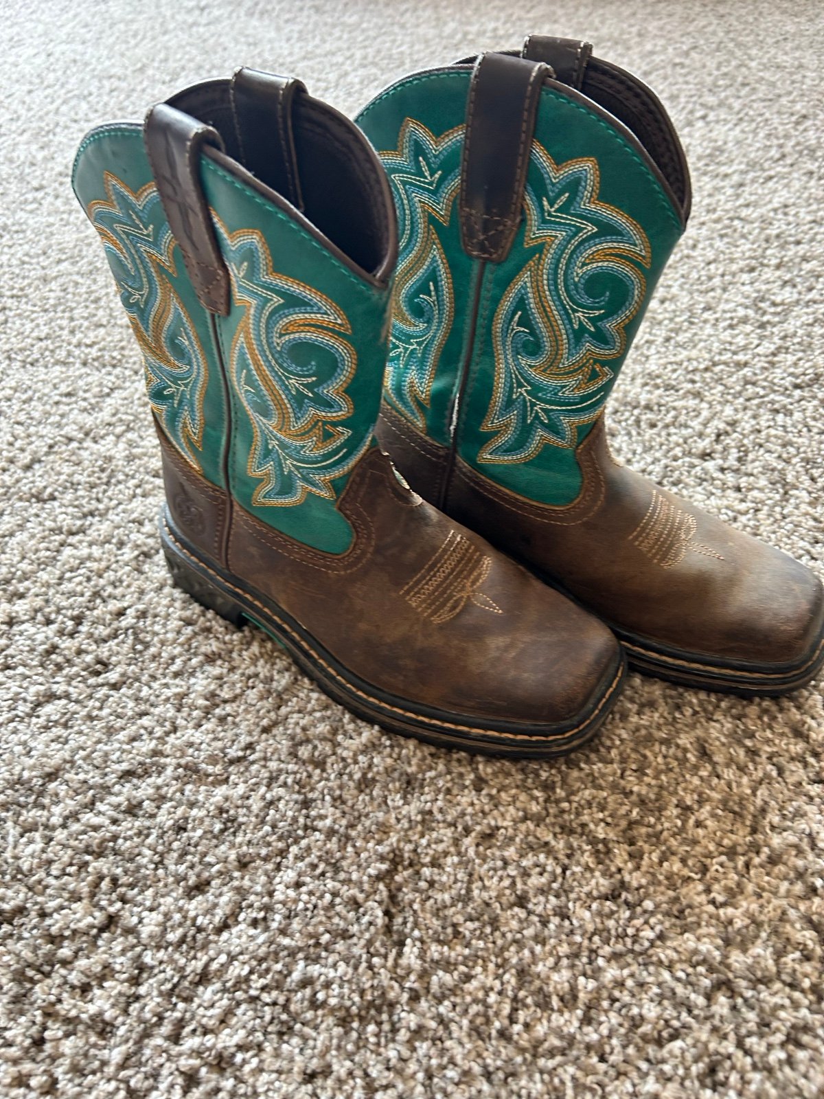 Youth Georgia Boots size 1M