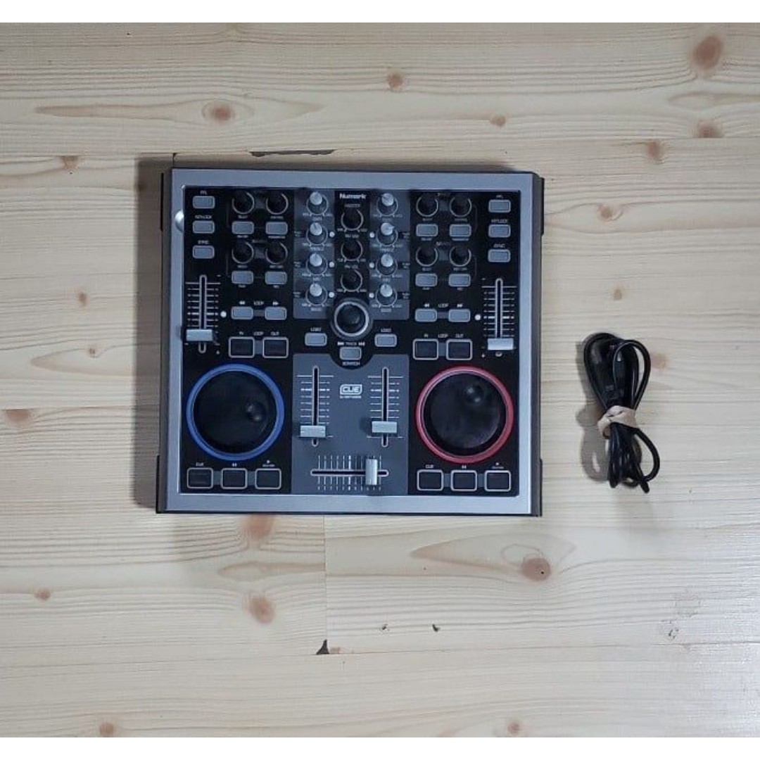 Numark Total Control DJ Double Mixing Deck with USB cable