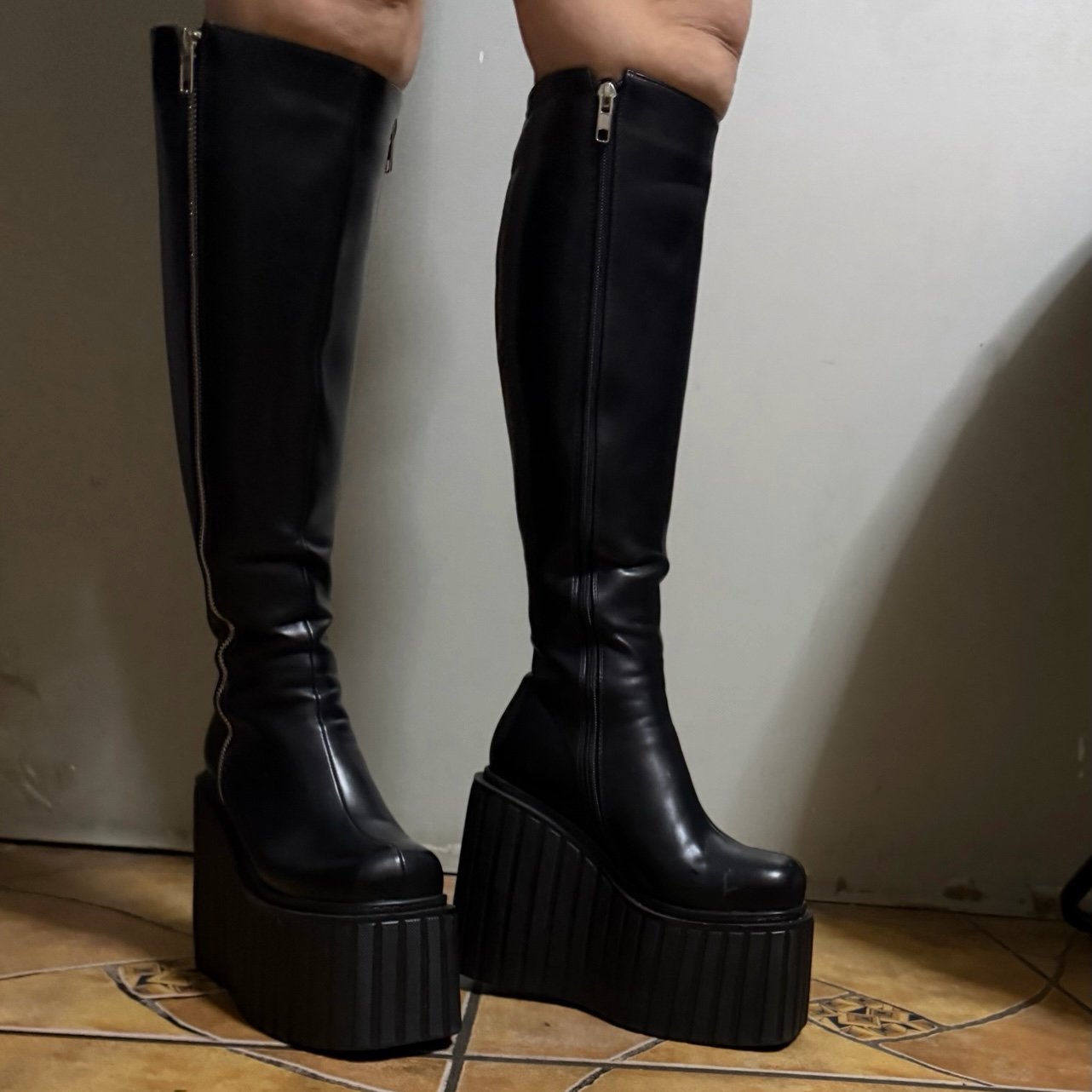 Dolls kill “lamoda” “so shallow” platform boots