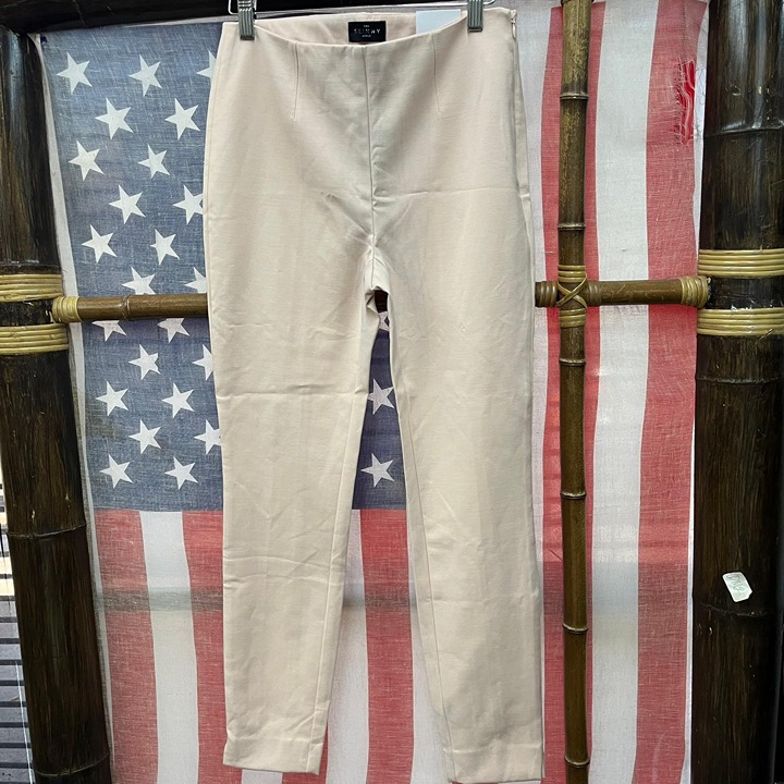 NWOT 1pc Skinny Jean Pant