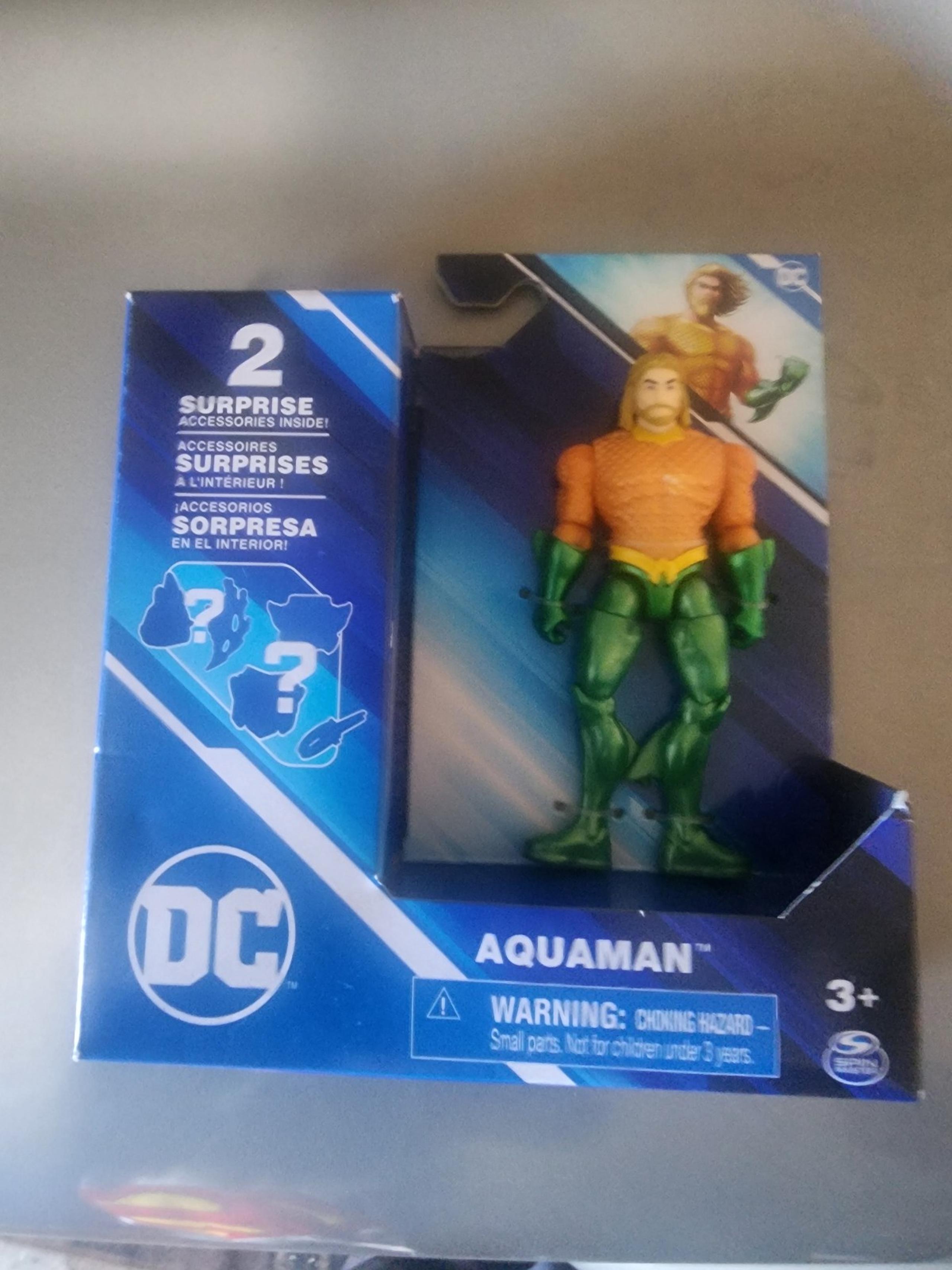 DC Aquaman 4" Action Figure With 2 Surprise Accessories (Spin master)