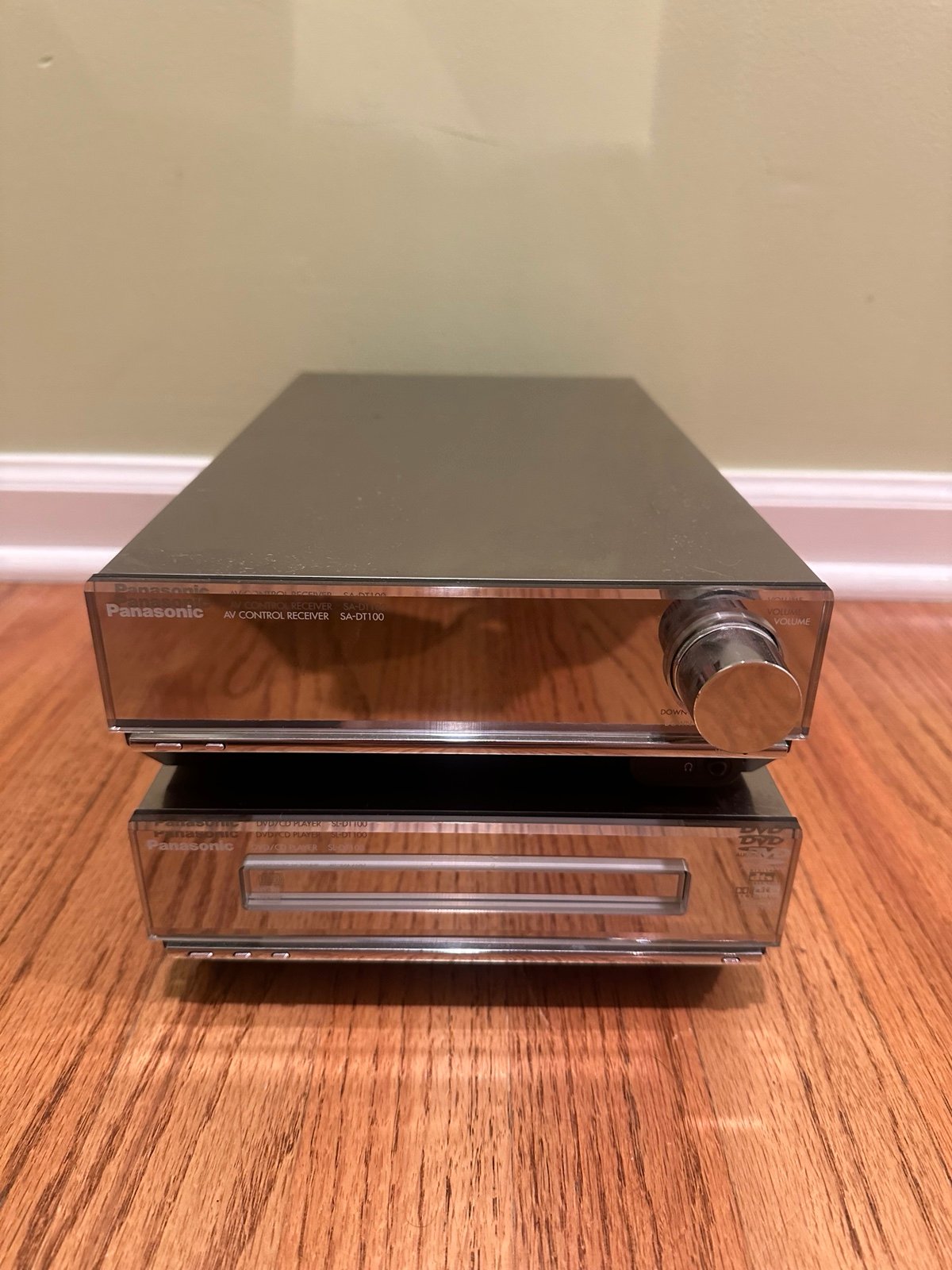 Panasonic DVD /Cd player SL-DT100/ SA-DT100 AV Control Receiver Systems Silver