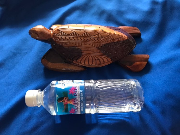 Hawaiian wood carving Honu (Turtle)