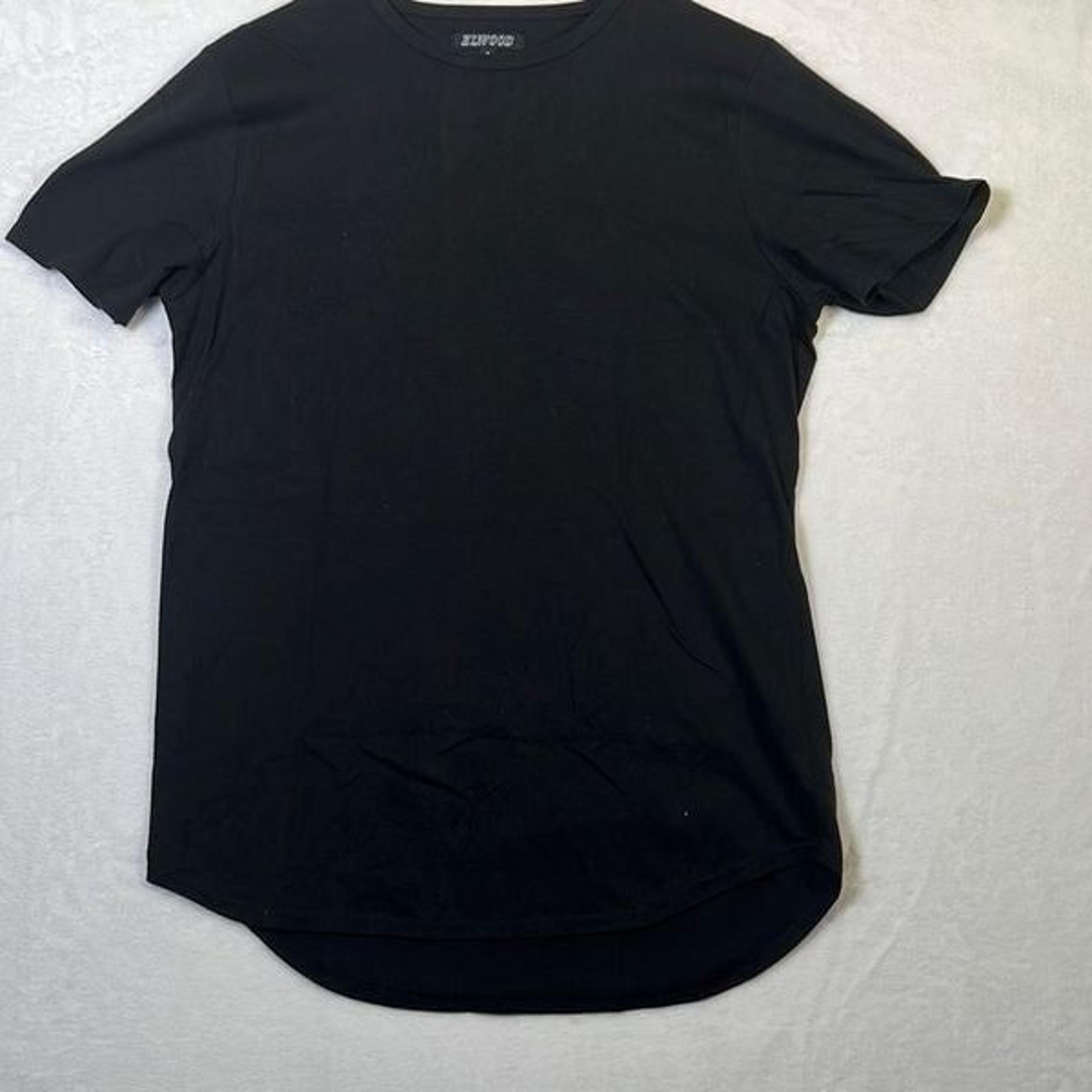 Elongated tillys brand Elwood” black T-shirt - Men Small