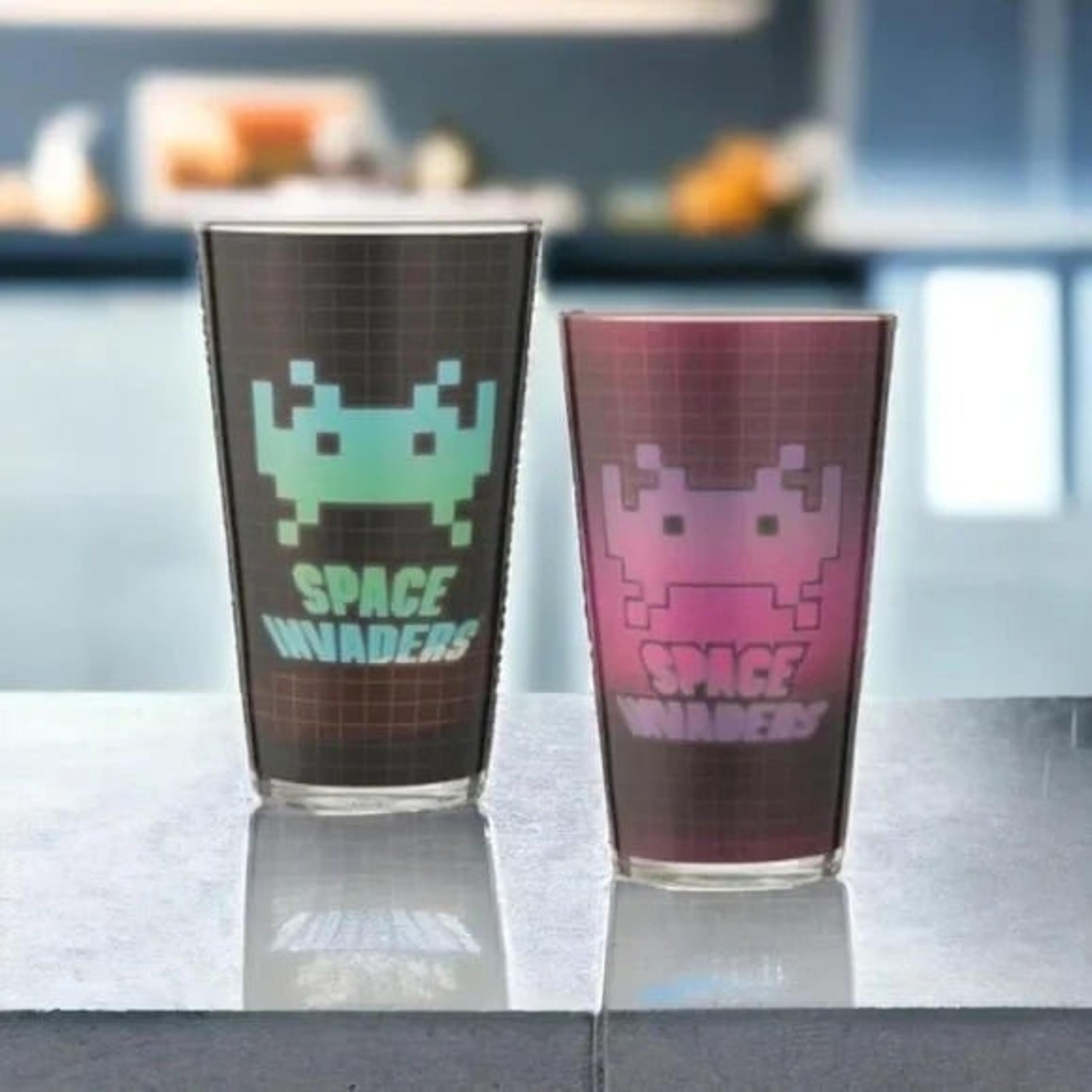 Space Invaders Drinking Glasses 16 oz Set of 2 Retro Pixel Art Vandor NWT
