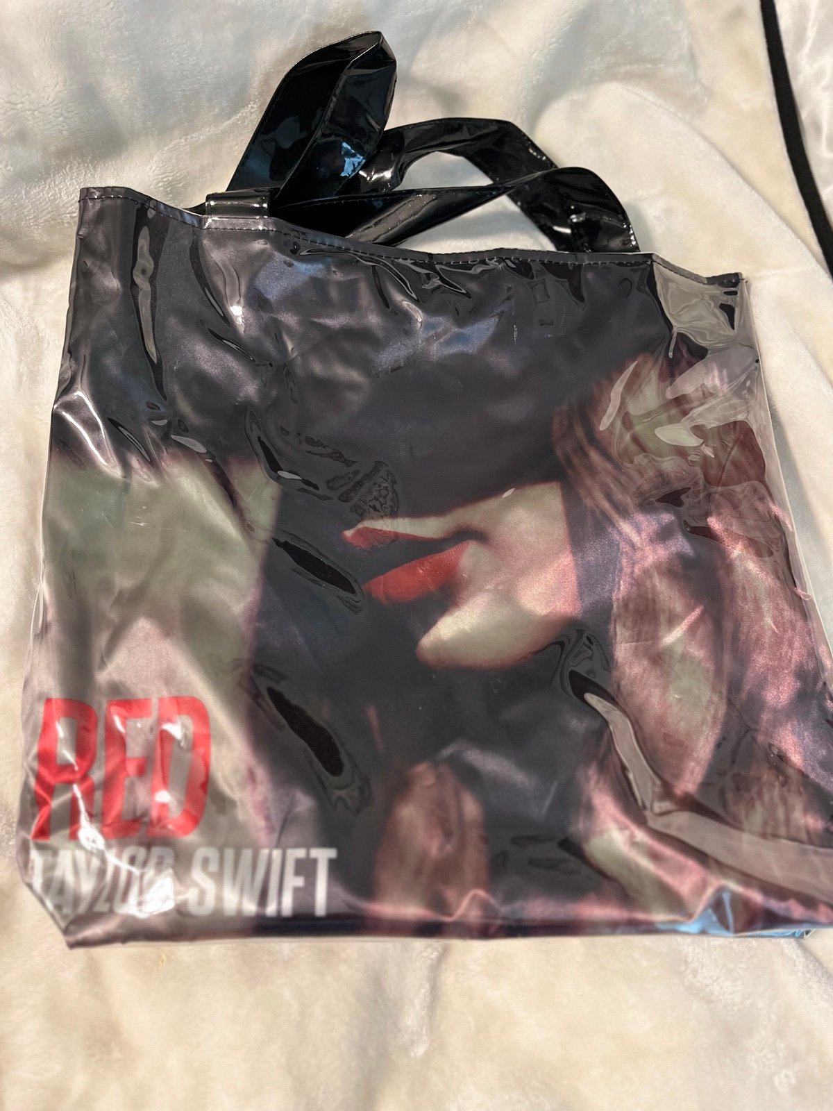 Taylor Swift, Red tour, VIP bag