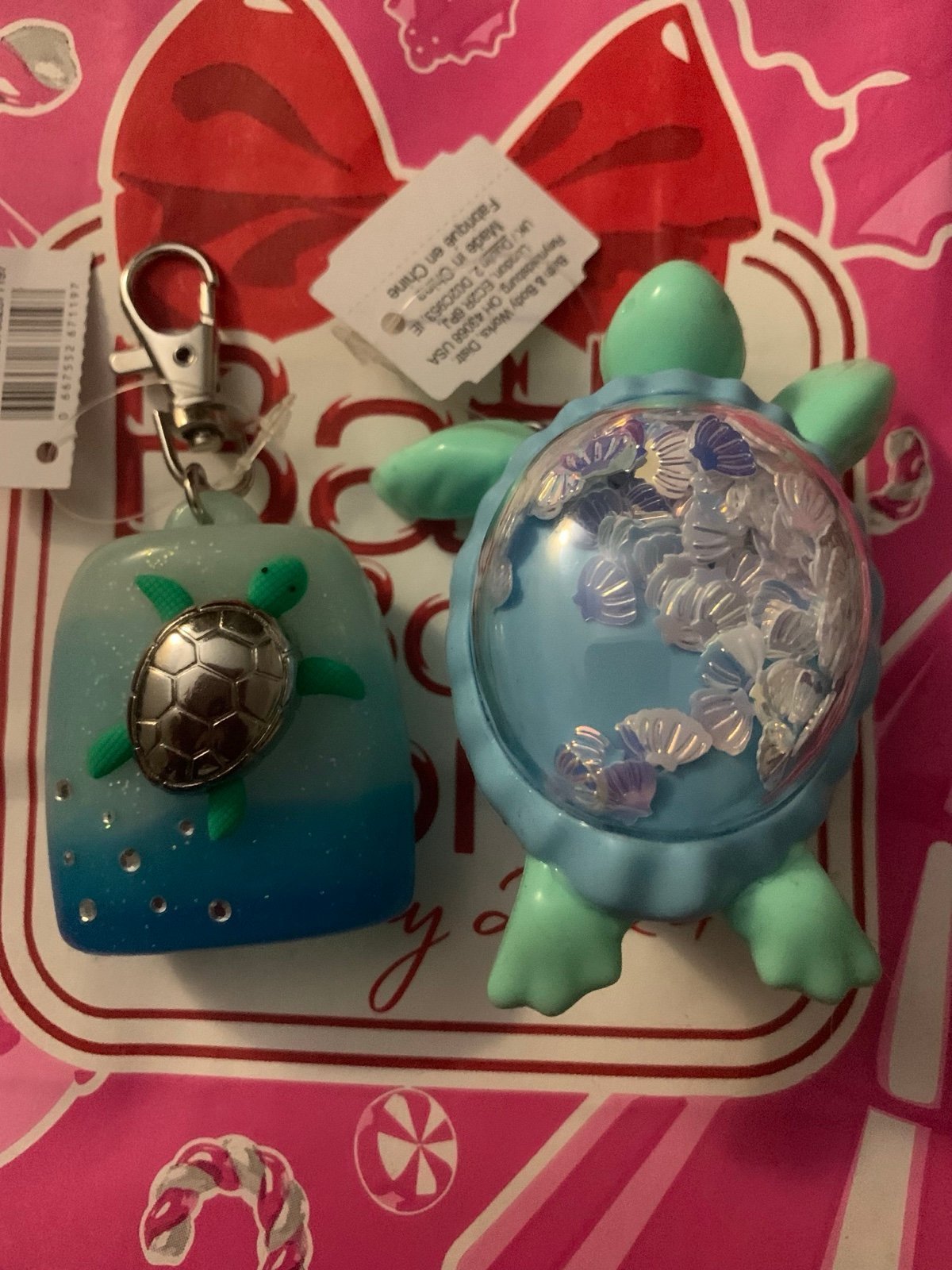2 NEW TURLTLE POCKETBAC HAND SANITIZER HOLDERS BATH BODY WORKS POCKETBACS HOLDER