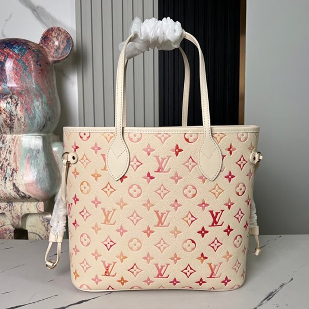 Strawberry milk Tote bag