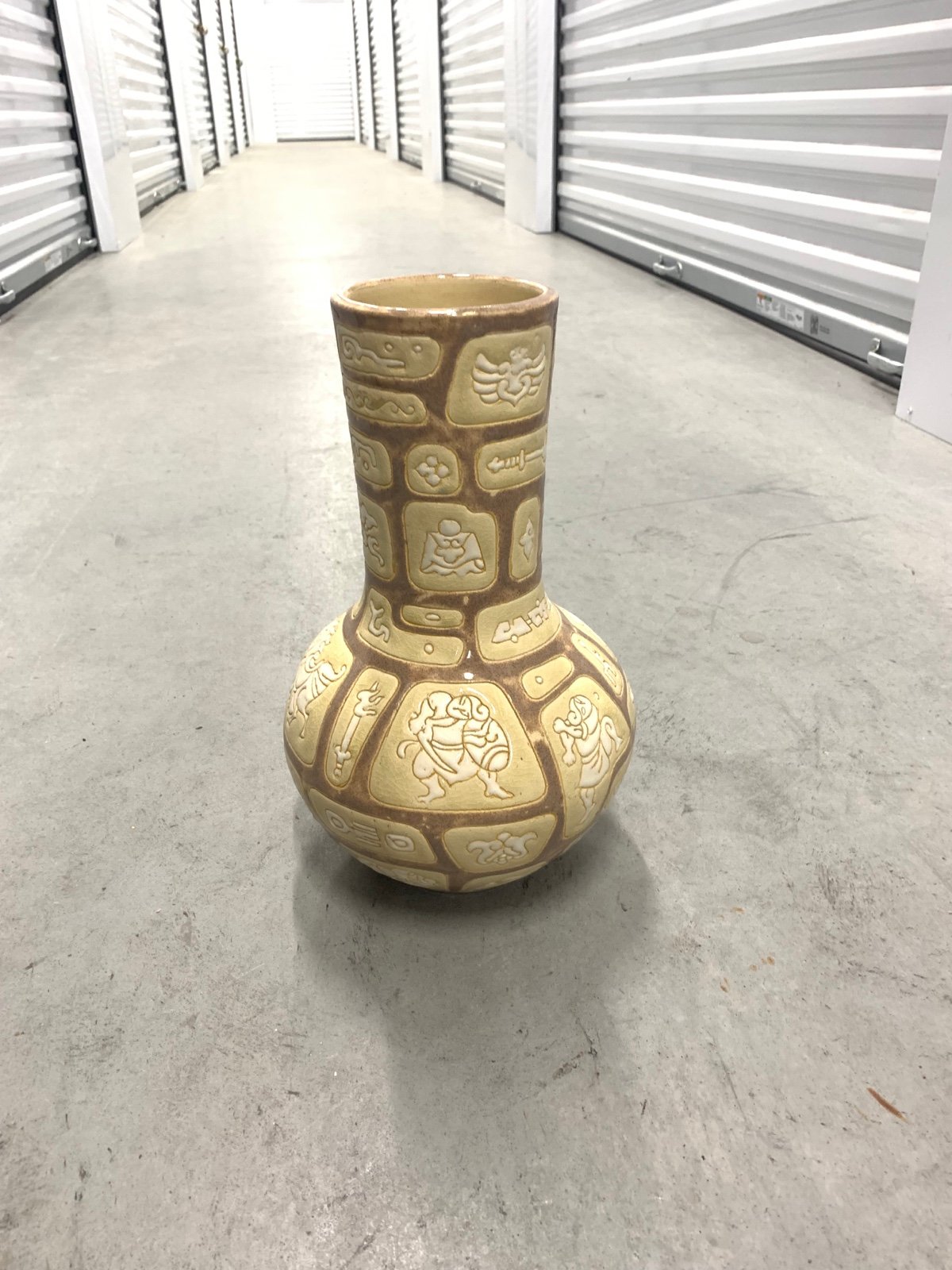 Vintage rare 1960's Vietnamese Dona Pottery Character Vase 13 H 8 Diame
