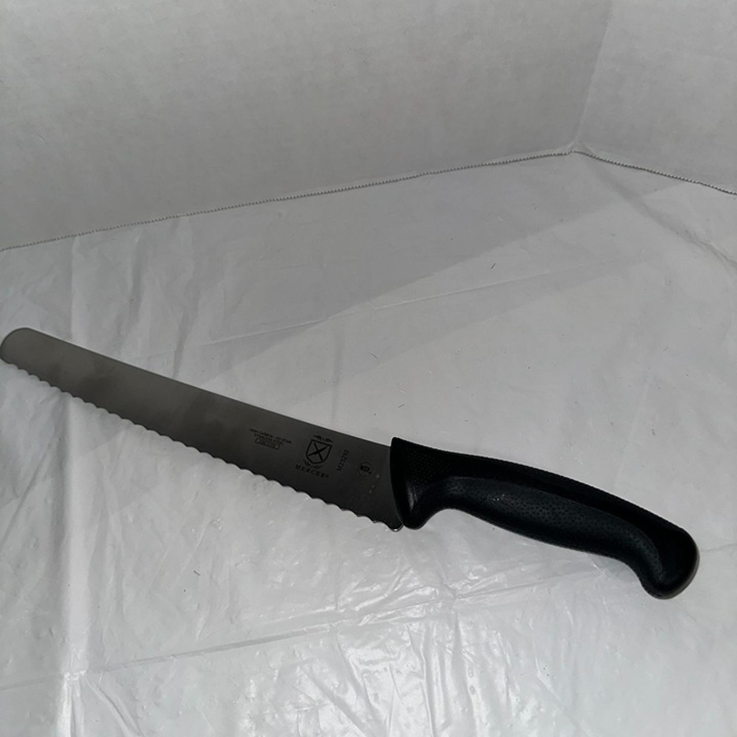 Mercer Culinary Bread Knife M23210 With Black Handle & Serrated Blade