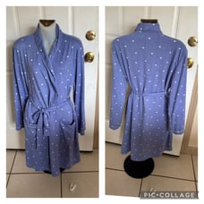 Small/Medium Ellen Tracy periwinkle/White Heart Brushed Robe. In EUC!