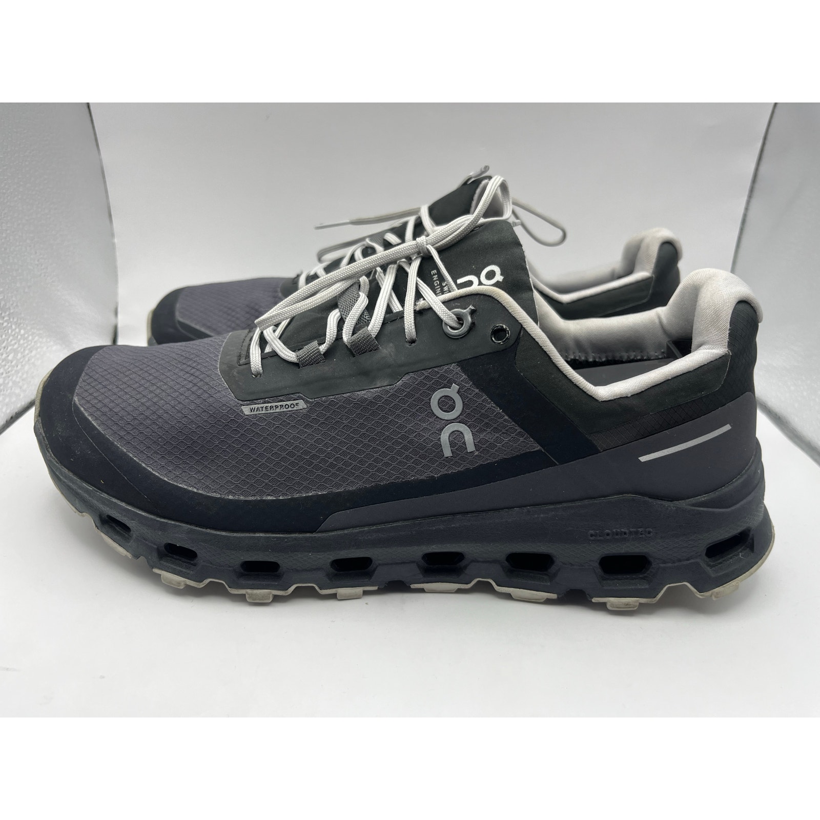 On Cloudvista Waterproof Eclipse Black Athletic Shoes Women’s Size 8
