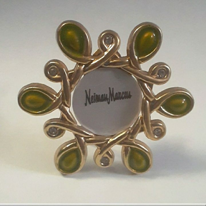 Jay Strongwater Neiman Marcus Green Enamel Knot Frame