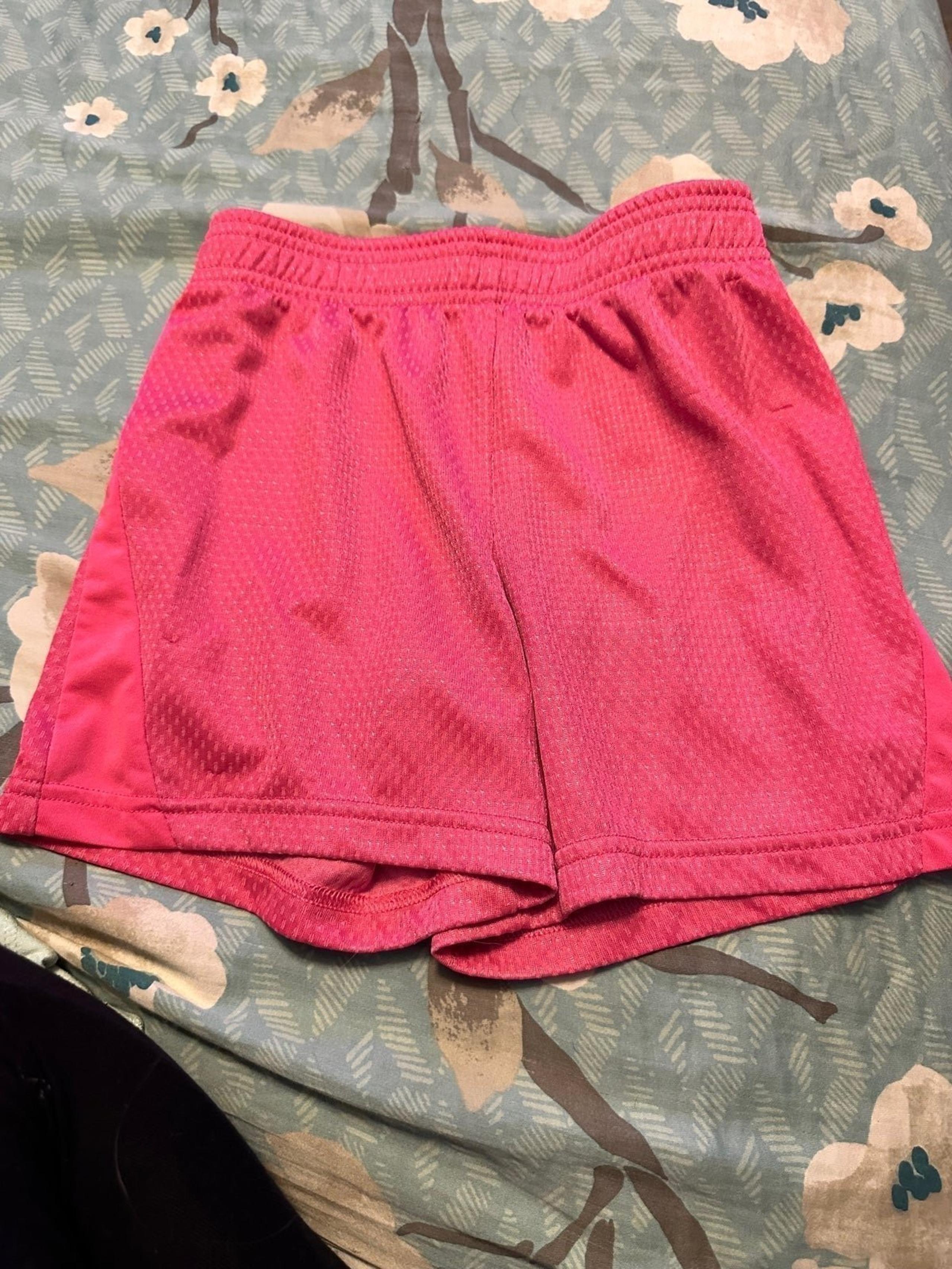 Girls pink shorts size 6-6x more like a 7/8