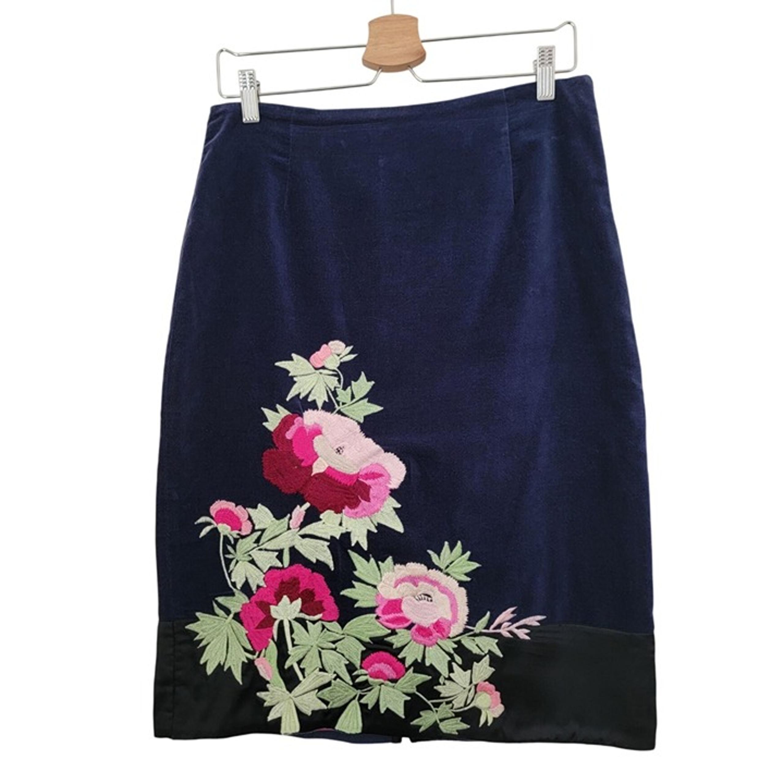 Vintage Anthropologie FEI Velvet Navy Pencil Skirt w/ Floral Embroidery Size 8