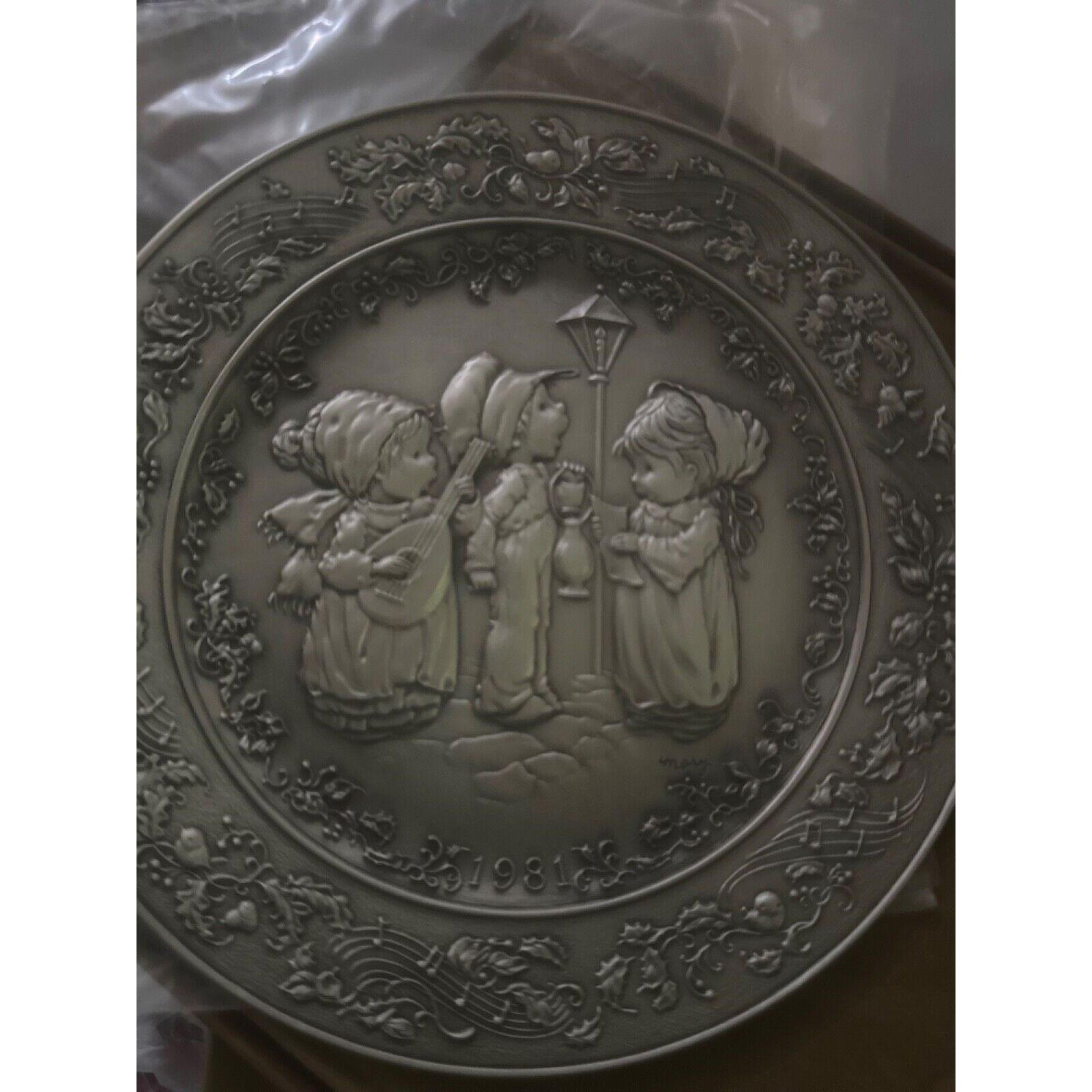Little Gallery Hallmark Limited Edition 1981 Vtg Christmas Pewter plate set