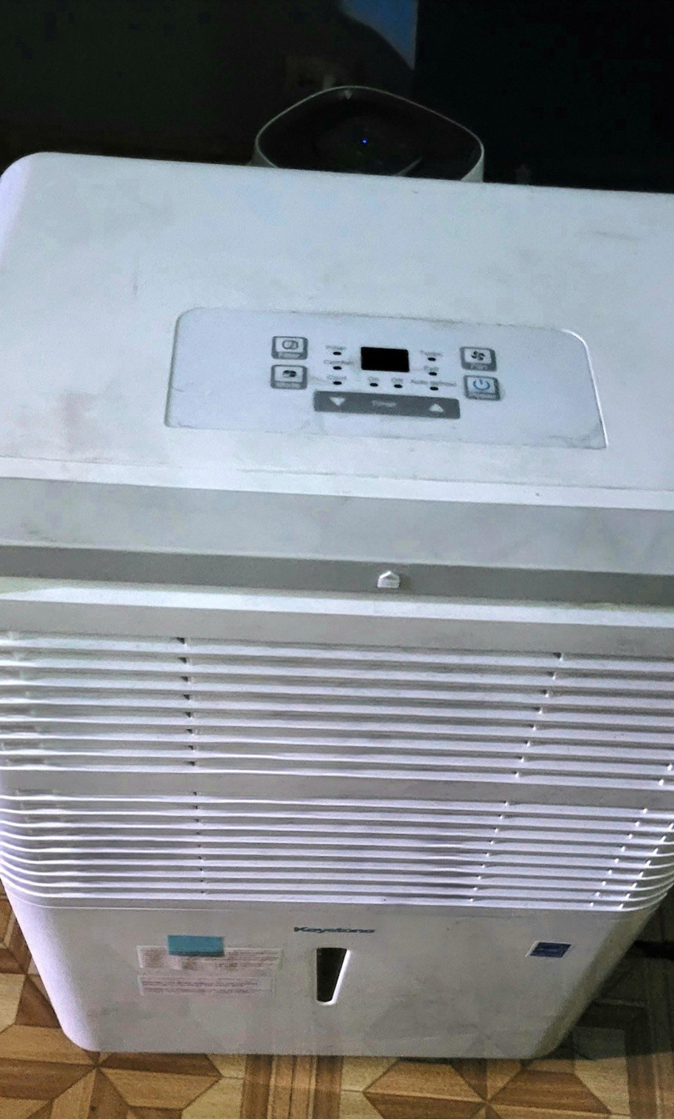 KEYSTONE 70-PINT DEHUMIDIFIER FOR 4,500 Sq. Ft. ROOMS | 24H Timer& AUTO SHUT-OFF