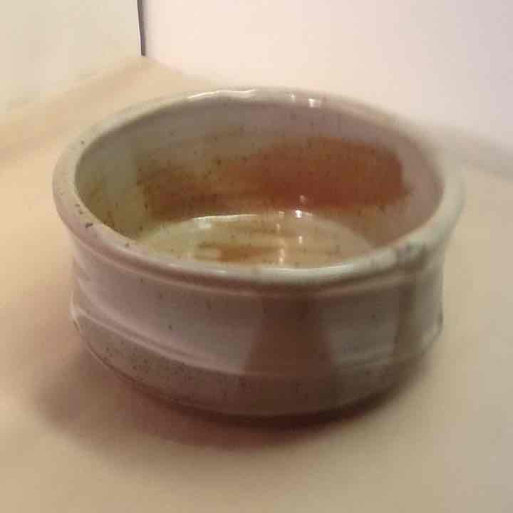 Pottery bowl 5 1/2 inches across