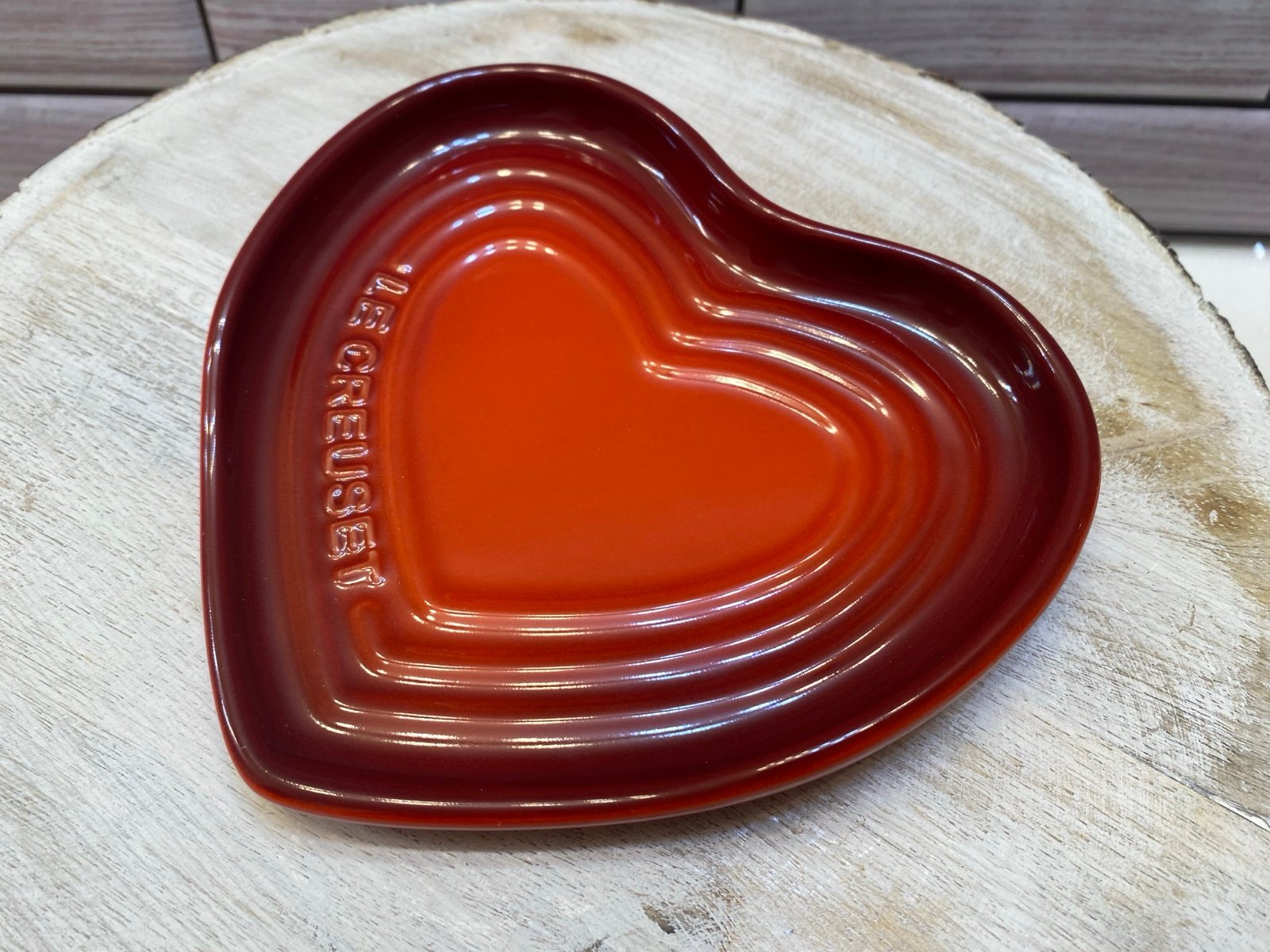 Le Creuset 13cm Heart Spoon Rest Cerise New in box