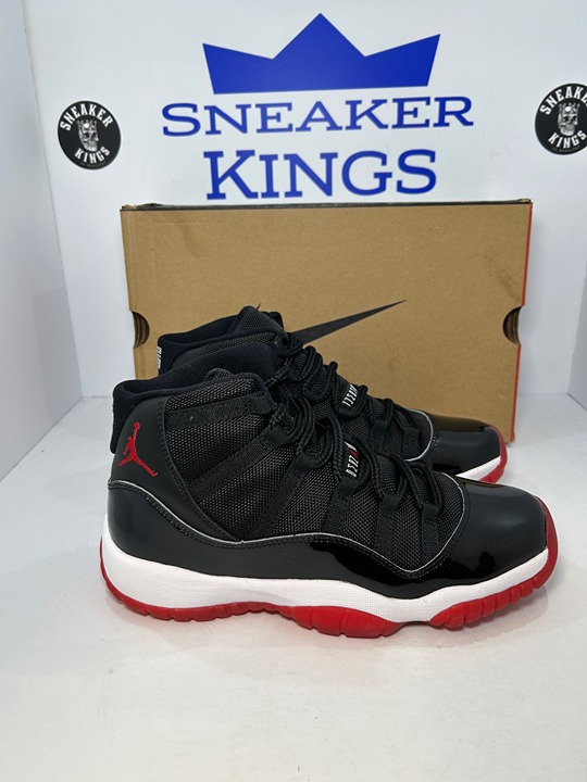DS Air Jordan 11 Retro 2019 Mid Bred Size 7 Y / 8.5 W