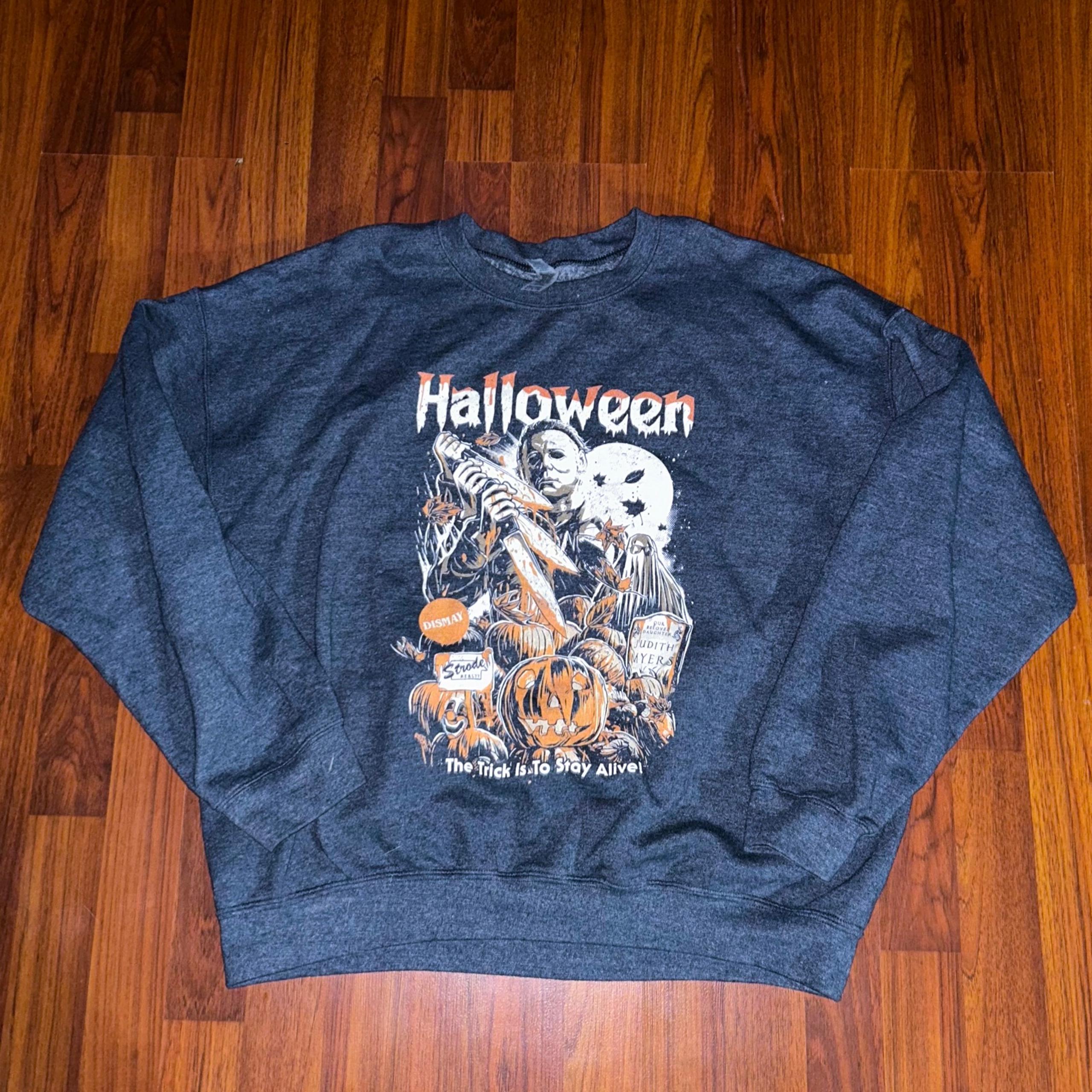 Gildan Heavy Blend Horror Movie Characters Women’s Sweatshirt Size XL