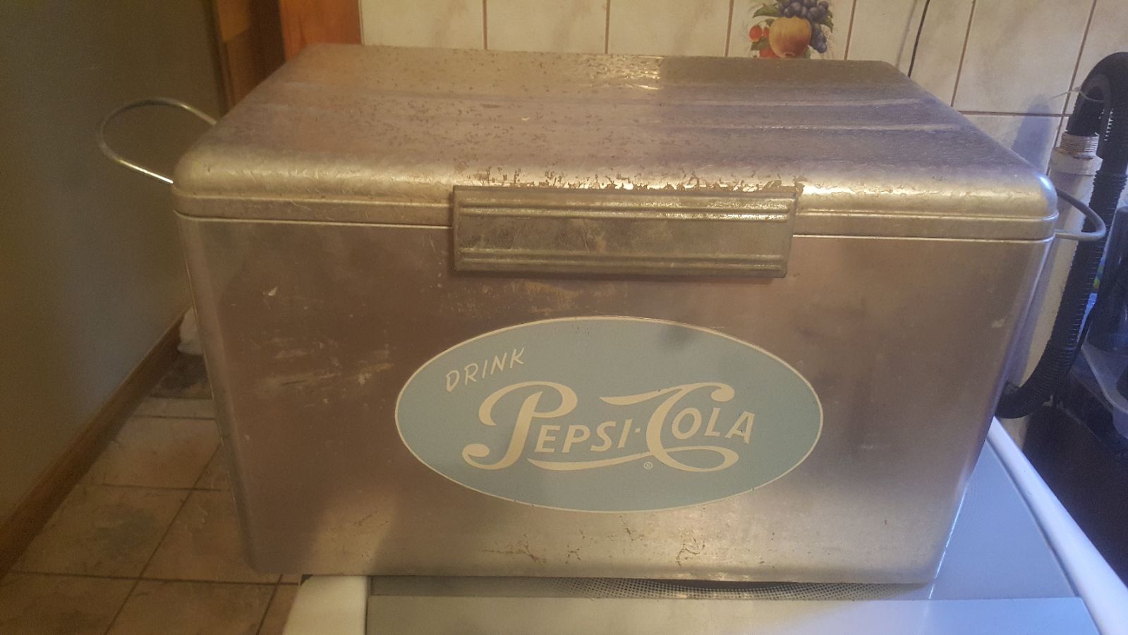 Authentic vintage metal Pepsi-Cola coole